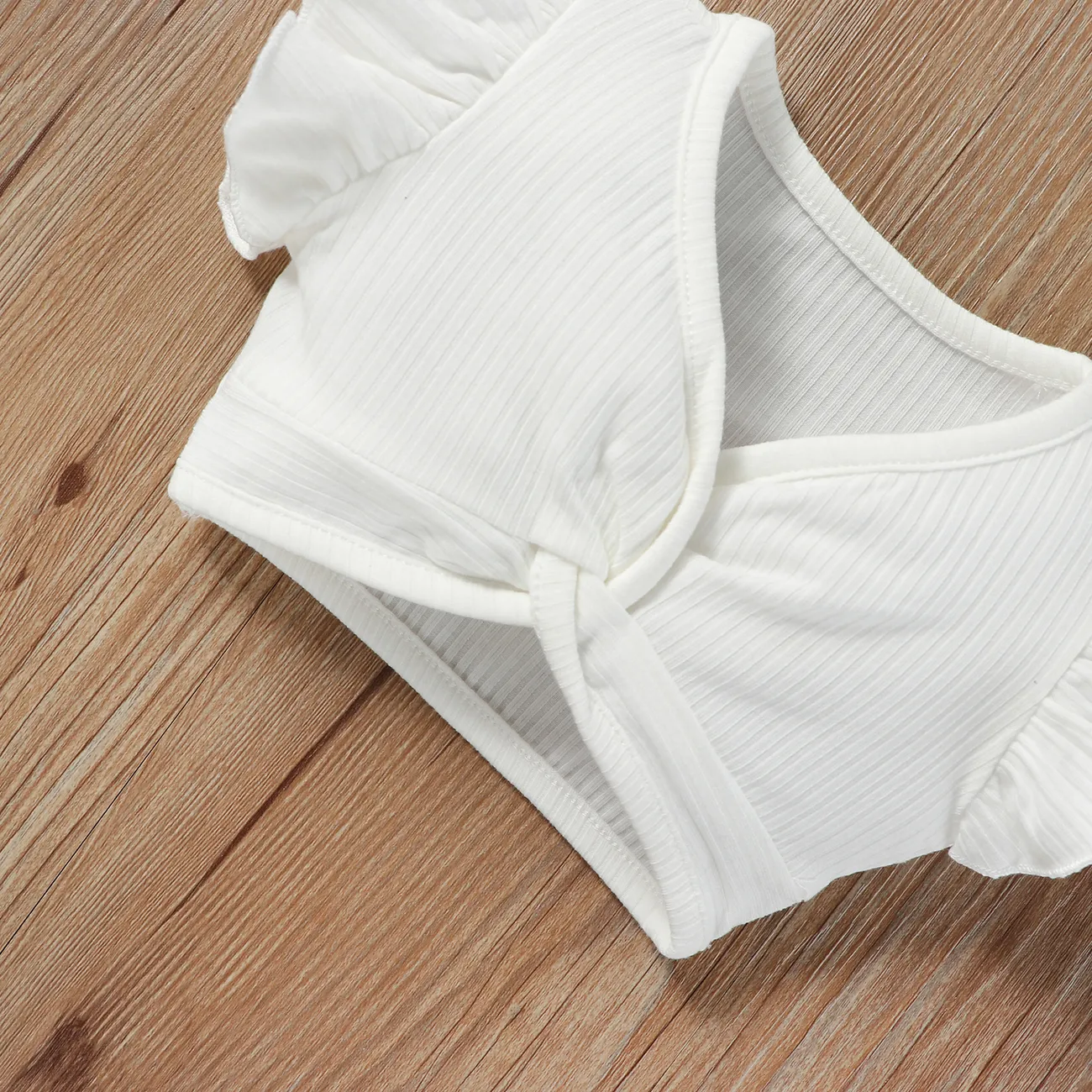 2pcs Baby Girl Ruffle Sleeve Solid Top and Back Pockets Skirt Set Color block big image 1