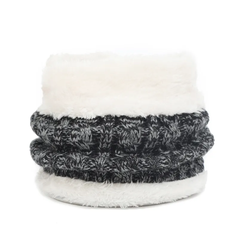 Baby/toddler Three-piece set of essential winter woolen hat, scarf and gloves to keep warm Black image 3