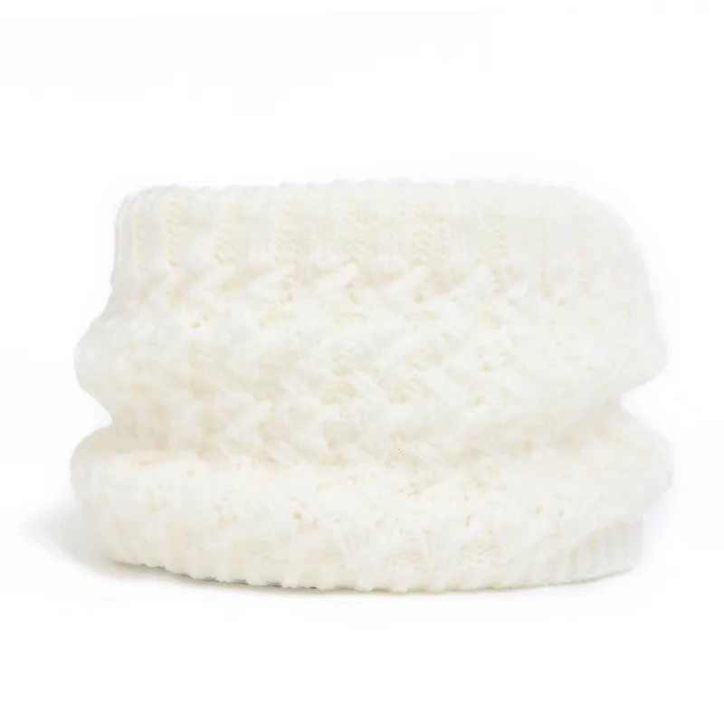 Baby/toddler winter warm and cold-proof three-piece set, knitted woolen hat, neck scarf and gloves White image 3