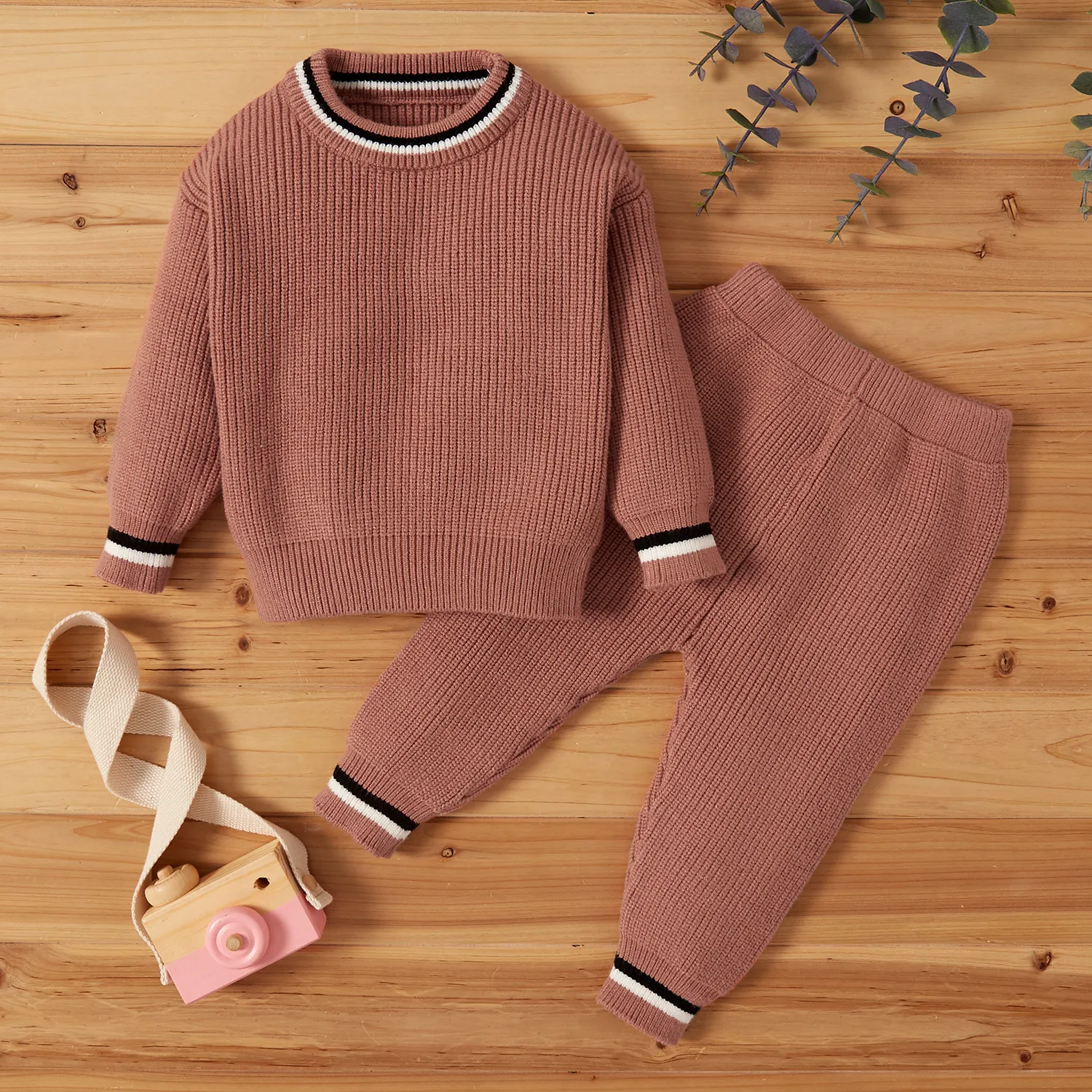 2pcs Solid Stripe Decor Knitted Long-sleeve Baby Set Apricot