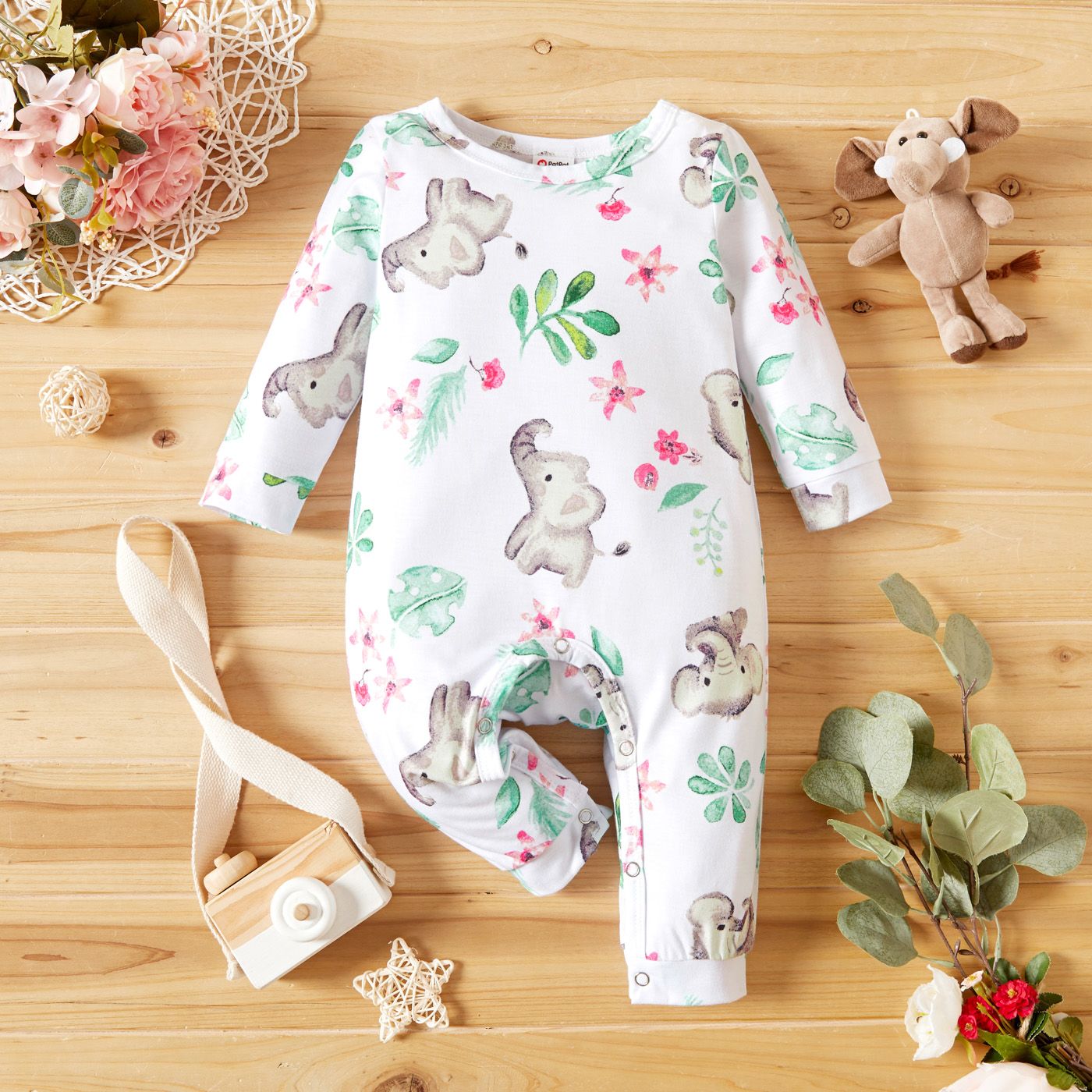 

Baby Girl Elephant and Plant Print White Long-sleeve Jumpsuit