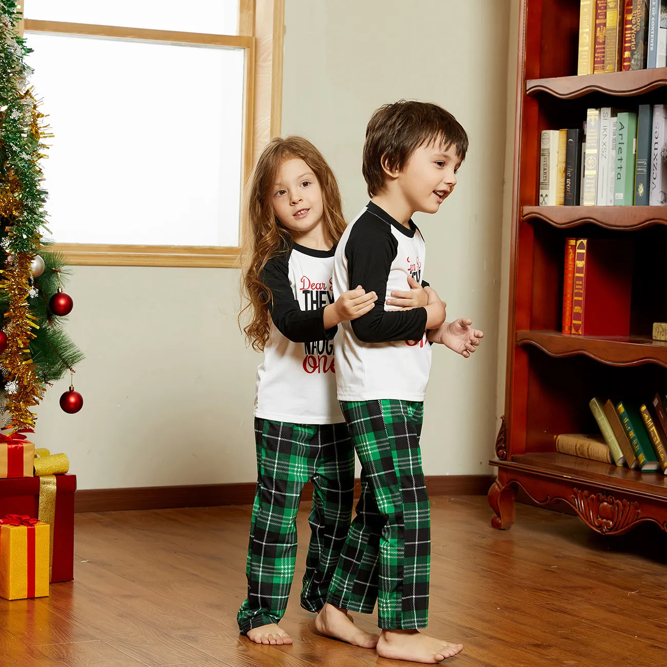 Christmas Letter Contrast Top and Plaid Pants Family Matching Pajamas Sets (Flame Resistant) Black/White big image 1