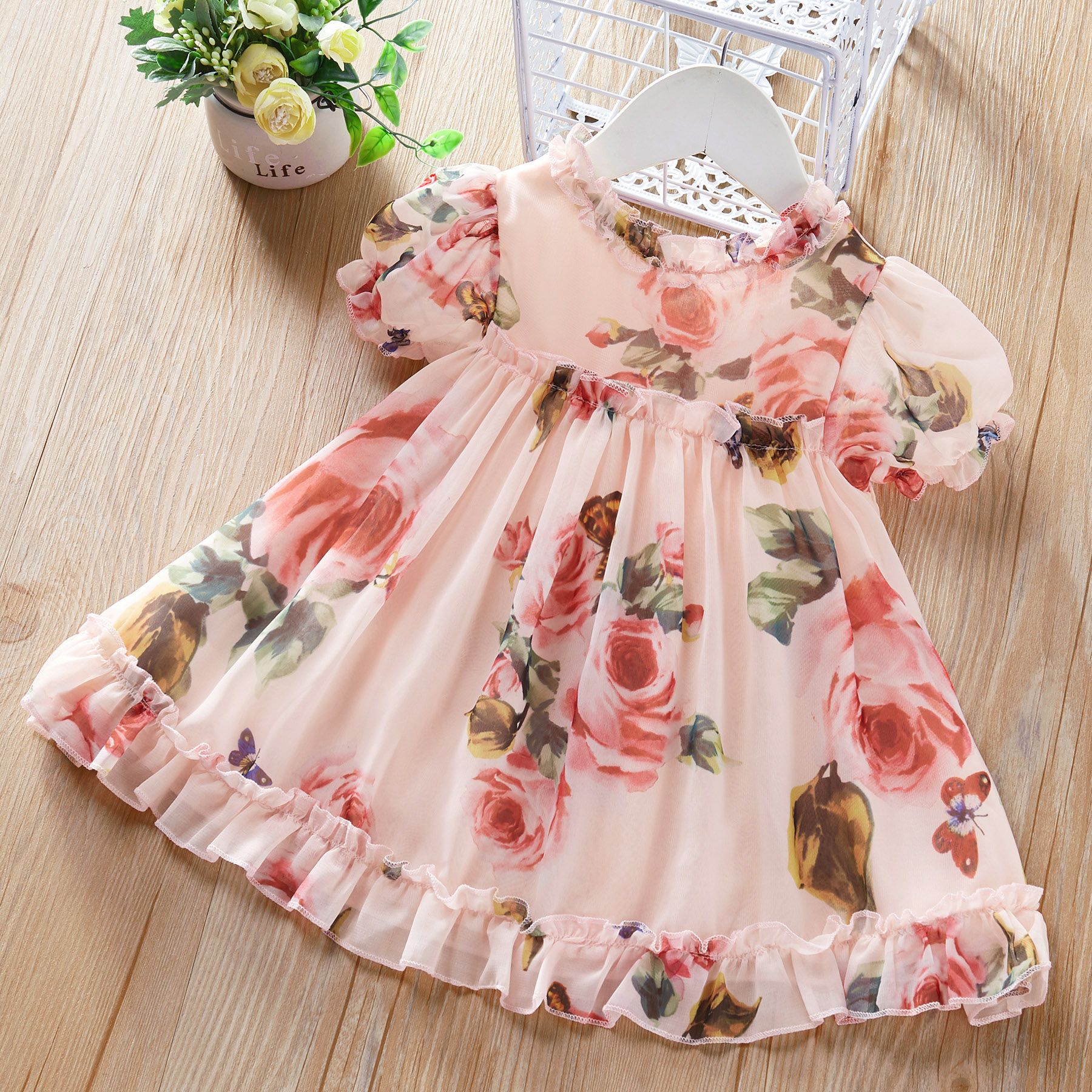 

Floral Print Ruffle Collar Puff-sleeve Baby Dress
