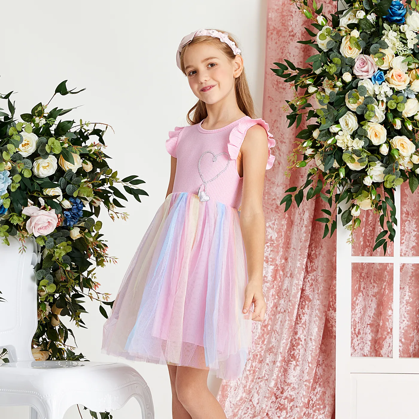 bellissimo vestito da festa in maglia arcobaleno a forma di cuore con maniche a mosca principessa da bambina  image 2