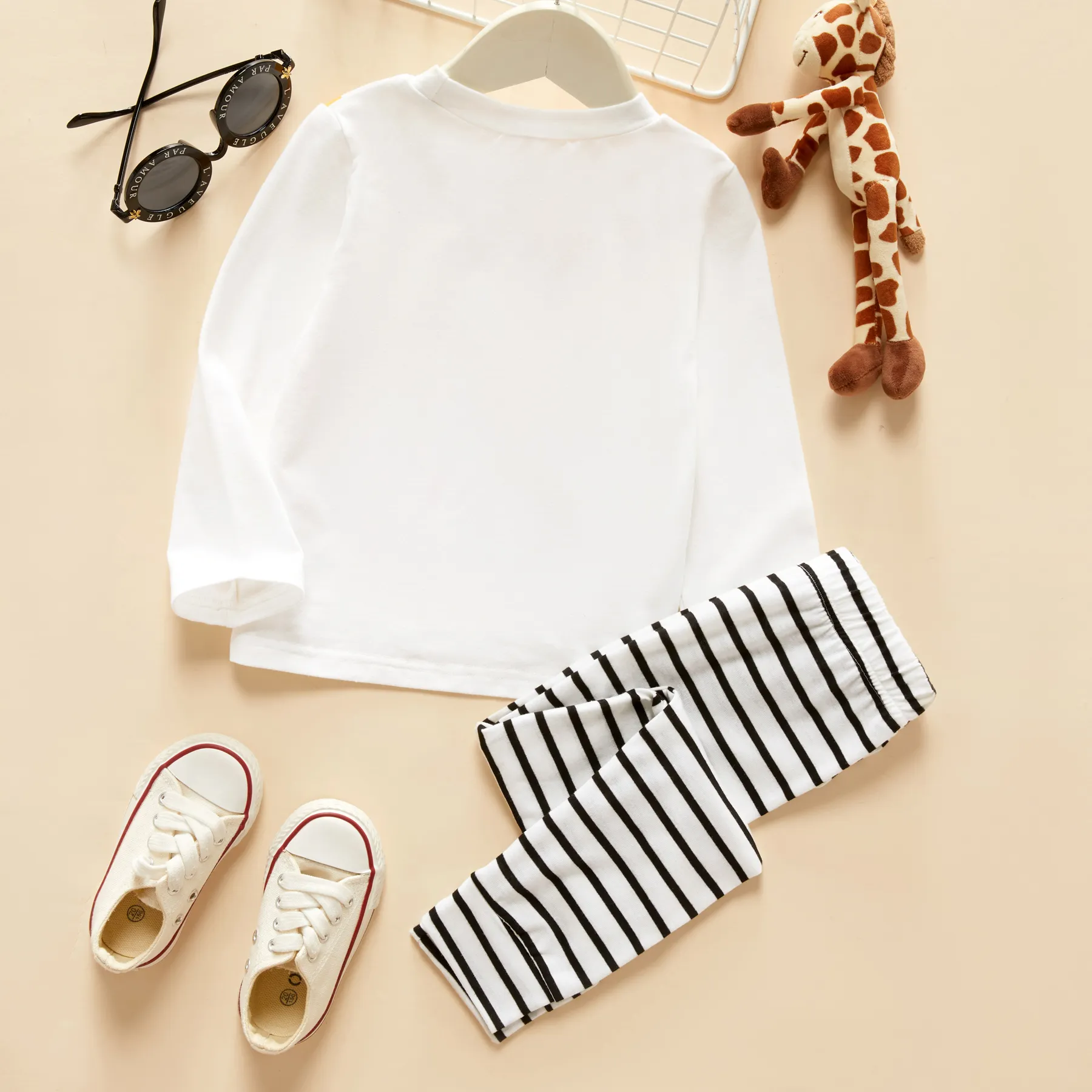 2-piece Toddler Girl/Boy Letter Giraffe Print Long-sleeve Tee and Stripe Pants Set White image 2