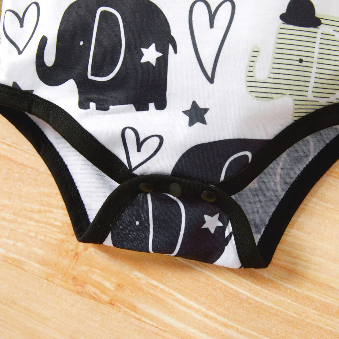 Baby Boy 2pcs Elephant and Stripe Print Black and White Romper Set Black/White image 3