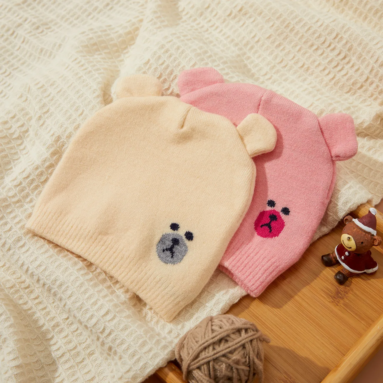 bonnet tricoté à motif ours bébé Rose big image 1