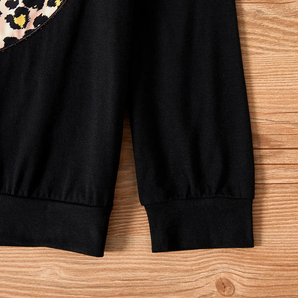 2-piece Kid Girl Leopard Heart Print Black Pullover Sweatshirt and Patchwork Ripped Jeans Denim Pants Set  image 5