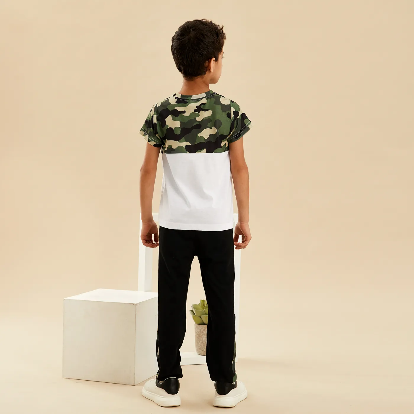 Kid Boy Camouflage Sweatshirt & Pants Set Green image 6