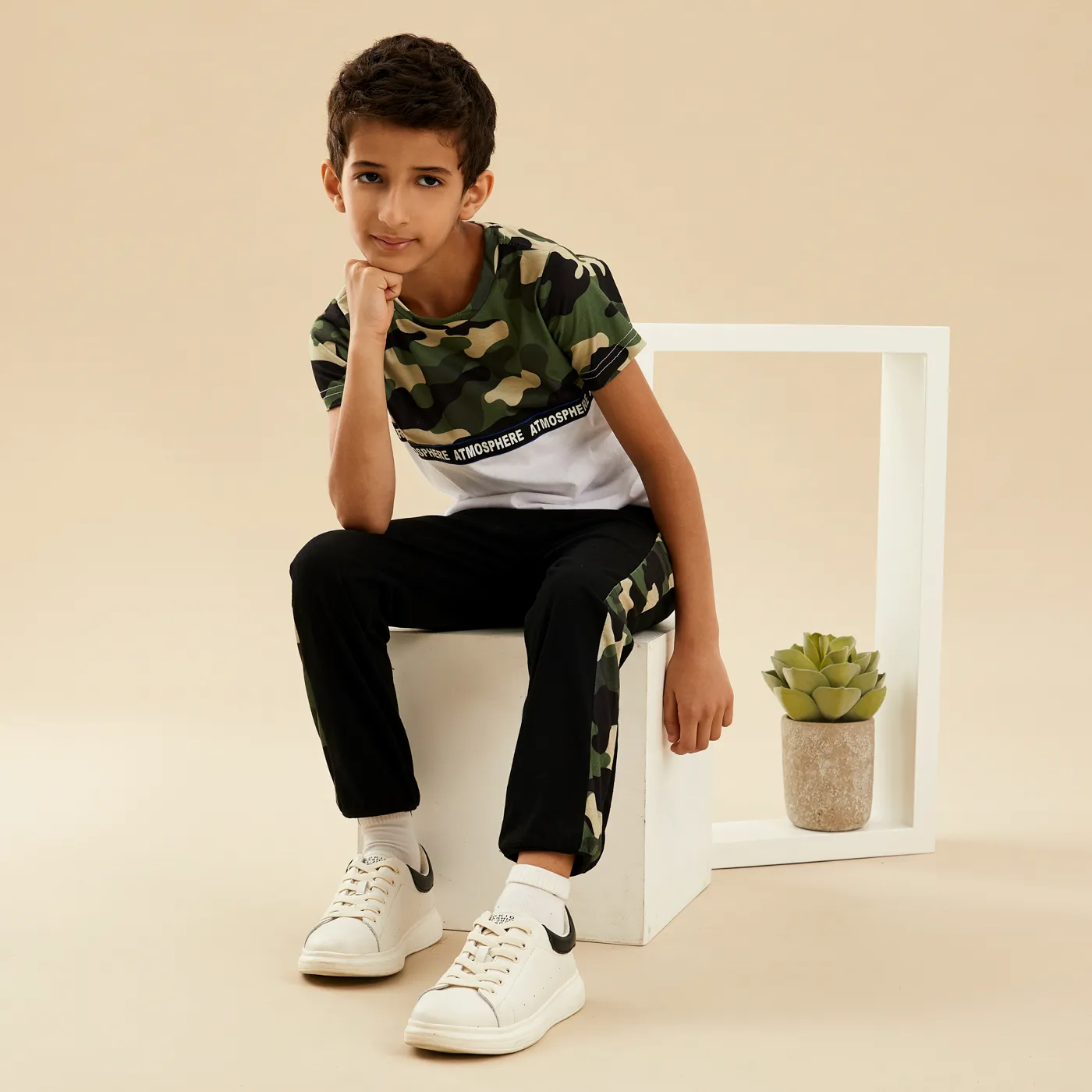 Kid Boy Camouflage Sweatshirt & Pants Set Green image 3