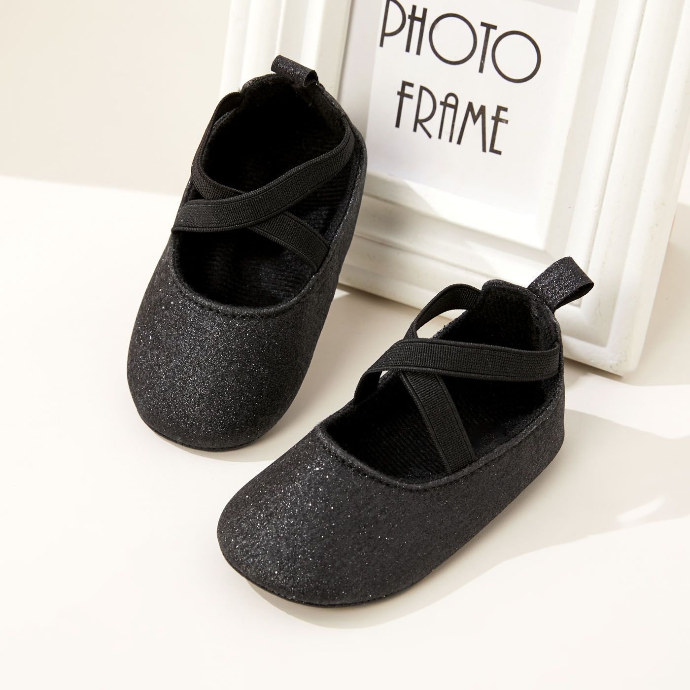 Baby / Toddler Solid Color Crisscross Slip-on Prewalker Shoes