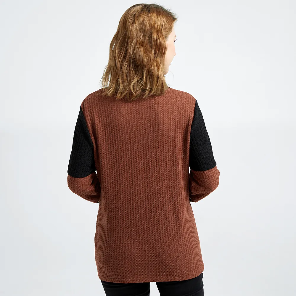 t-shirt a maniche lunghe con colletto tondo colorblock leopardato big image 2