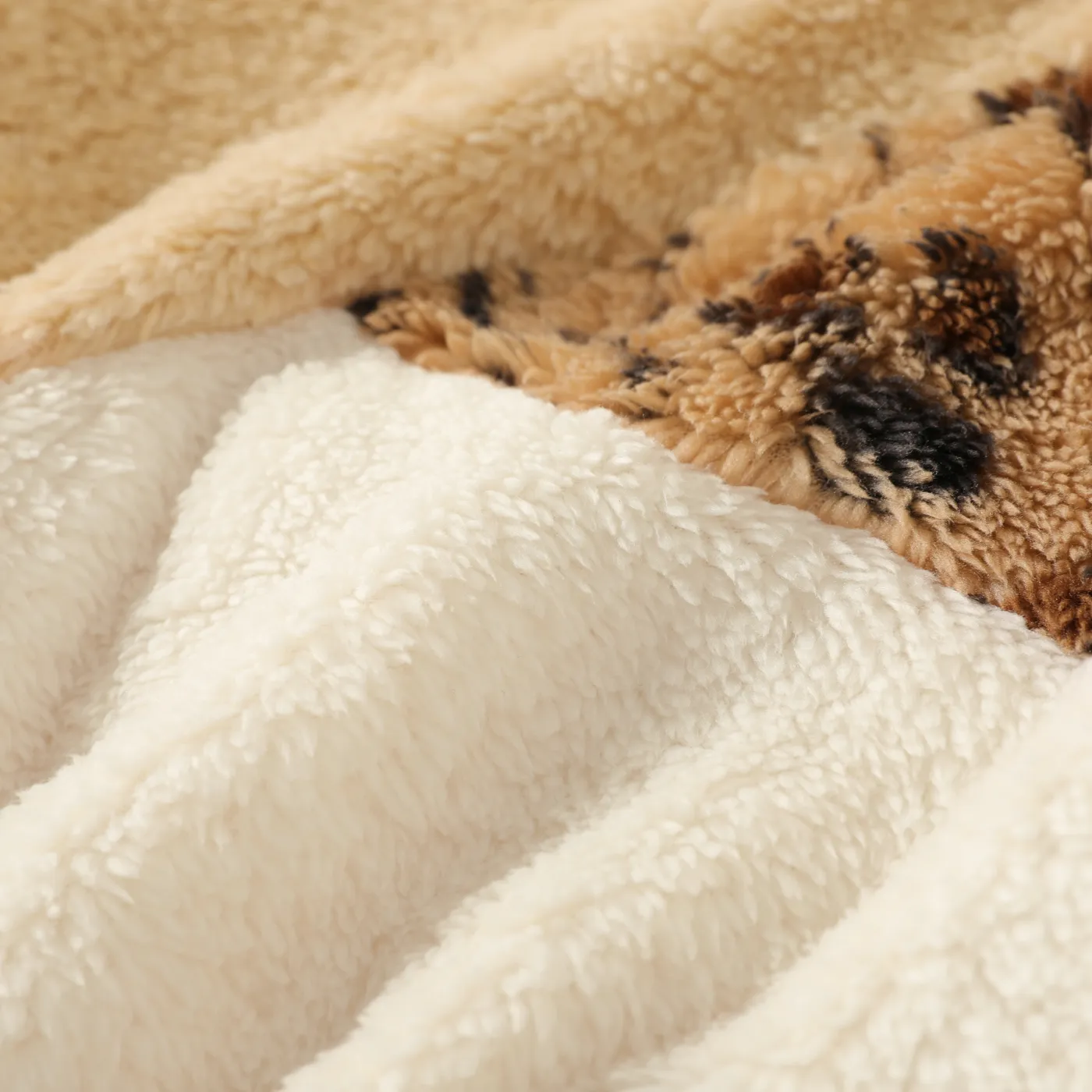2-piece Kid Girl Leopard Print Colorblock Fuzzy Pullover Sweatshirt and Fleece Lined Pants Casual Set  image 3