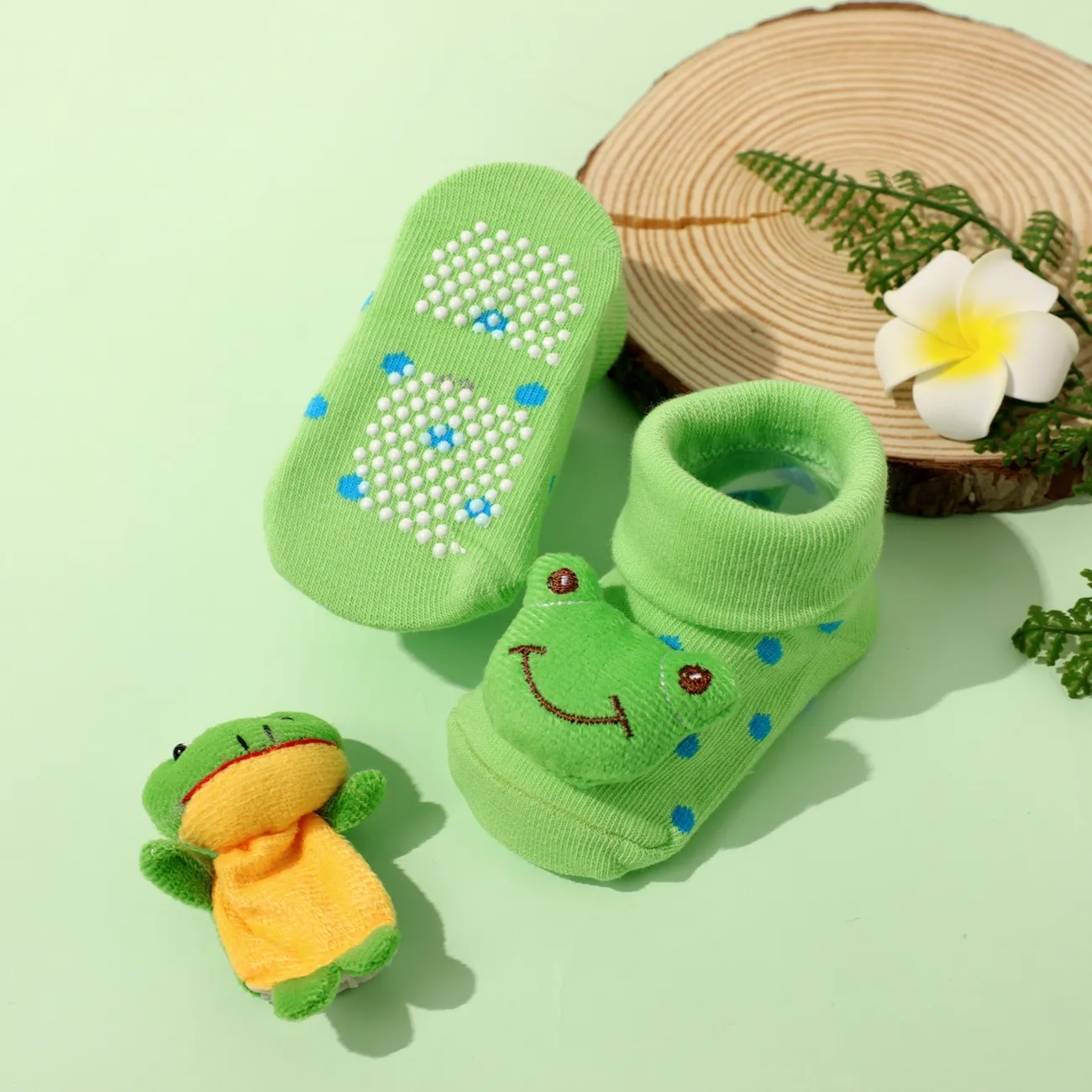 Dreidimensionale Socken der Babykarikatur-Tierfrucht grün big image 1