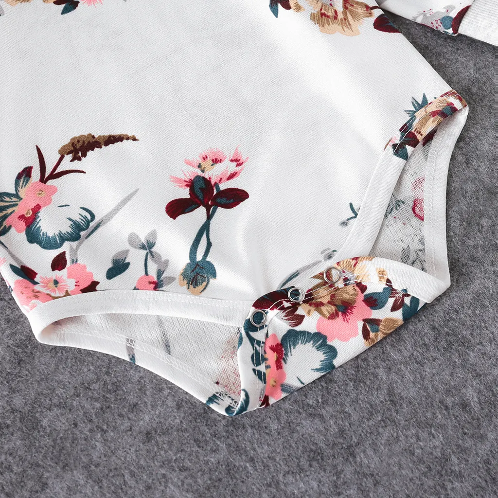 Floral Print Crewneck Drop Shoulder Long-sleeve Tops for Mom and Me White image 5