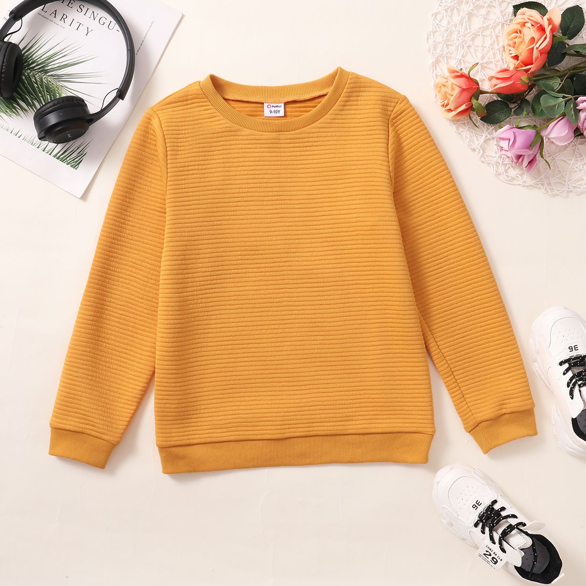 

Kid Boy/Kid Girl Textured Solid Color Round-collar Sweatshirt