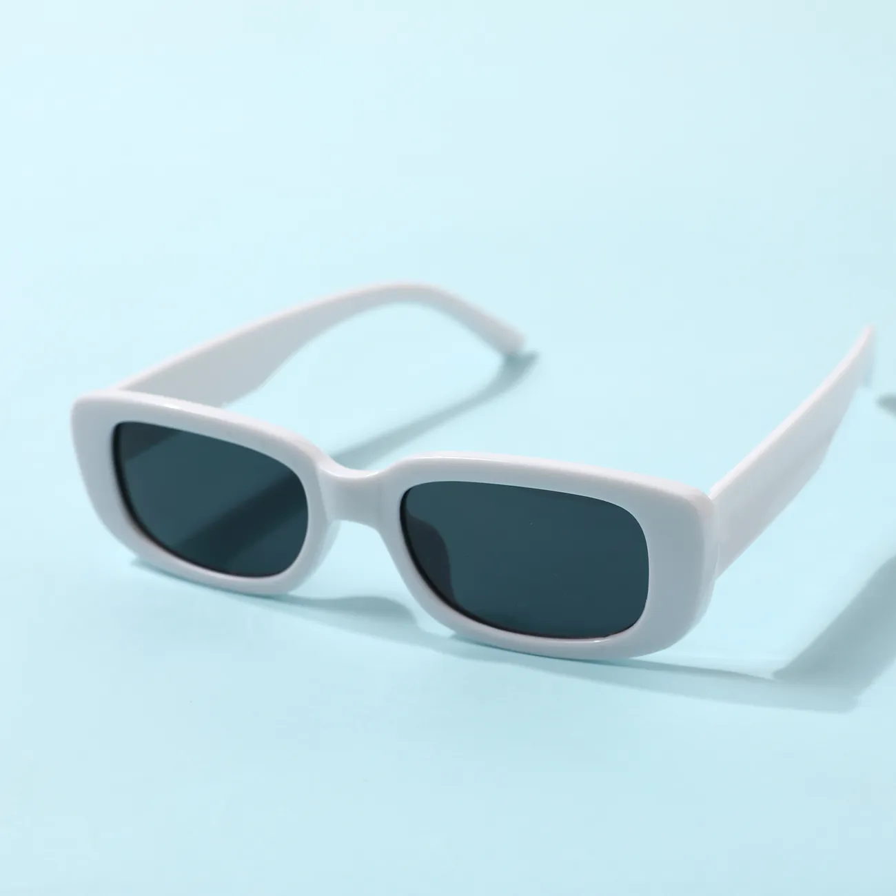 نظارة أطفال بإطار صغير مستطيل للزينة (لون جراب نظارات عشوائي) أبيض big image 1