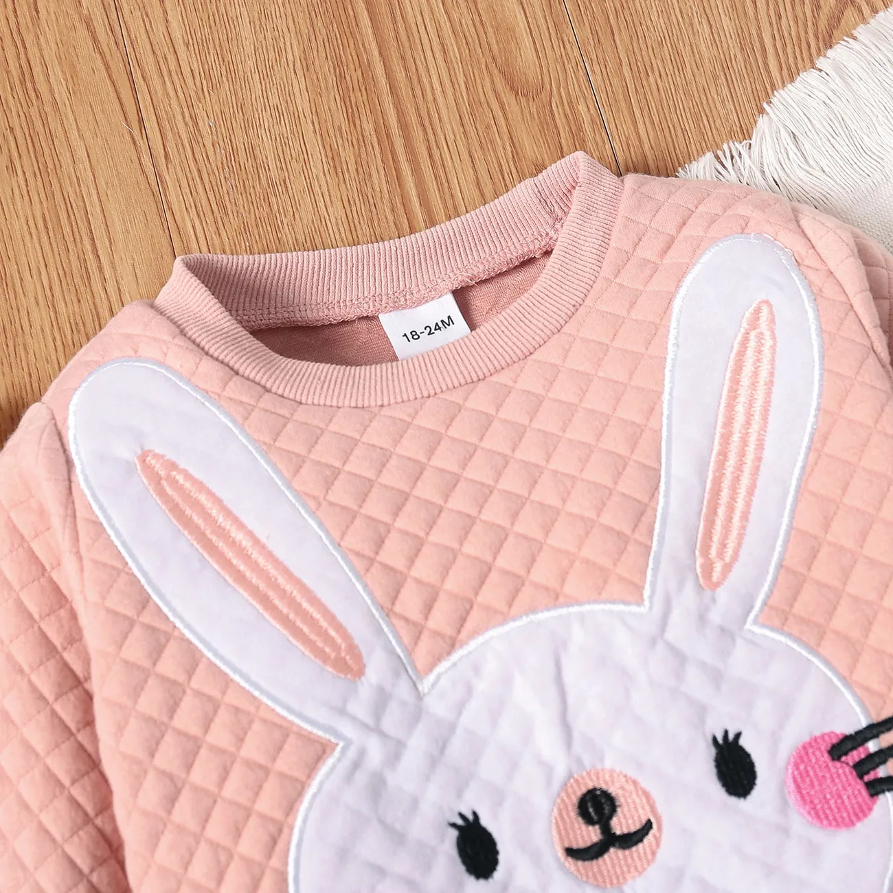 2-piece Toddler Girl Cute Rabbit Pattern Textured Sweatshirt and Pants Set Pink big image 1