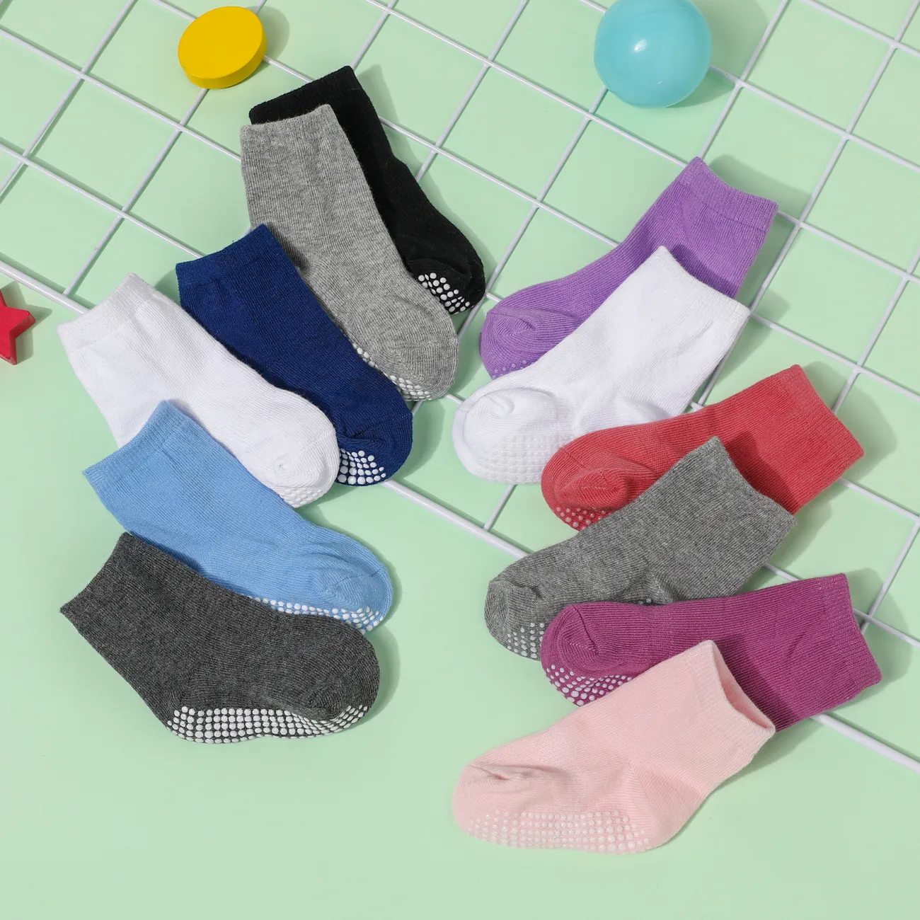 Paquete de 6 calcetines de pegamento antideslizantes de color puro para bebés / niños pequeños Rosa claro big image 1