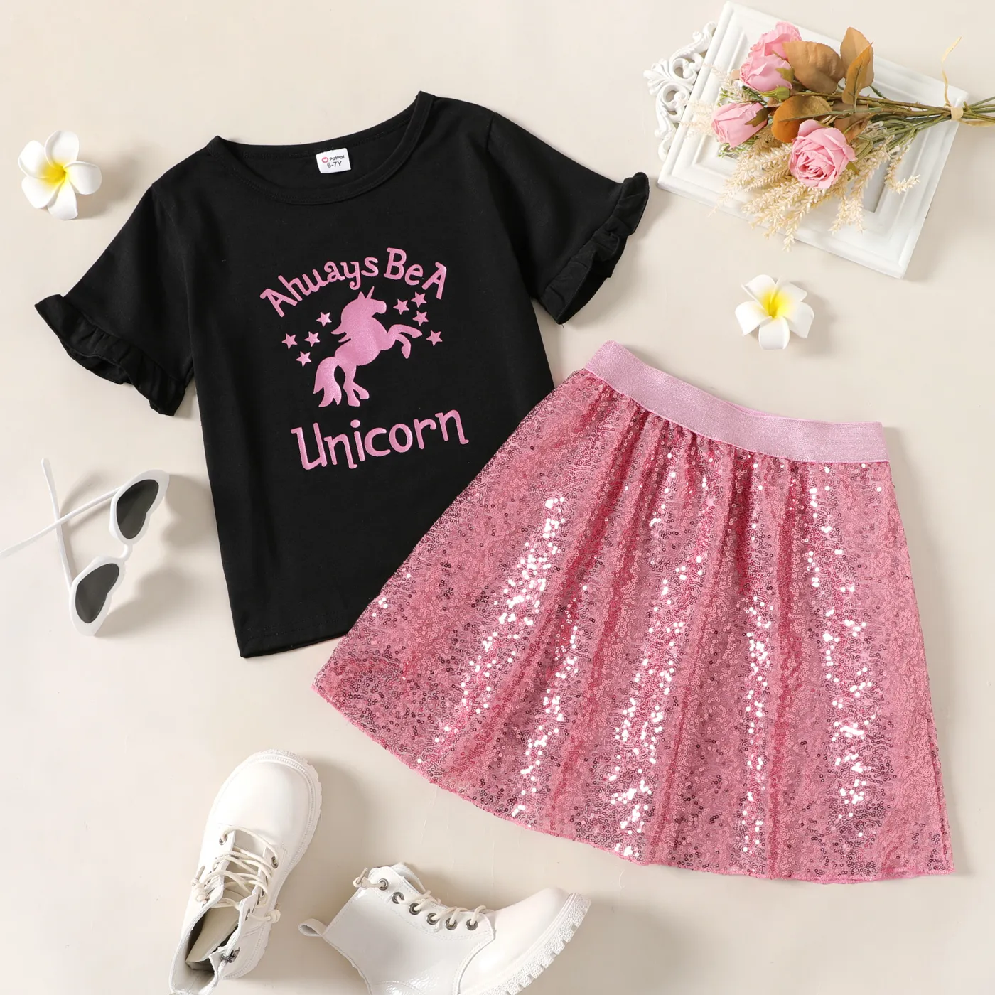 2-piece Kid Girl Unicorn Letter Print/Sequin Rabbit Pattern Heart Print Short-sleeve Tee and Sequined Skirt Set Black