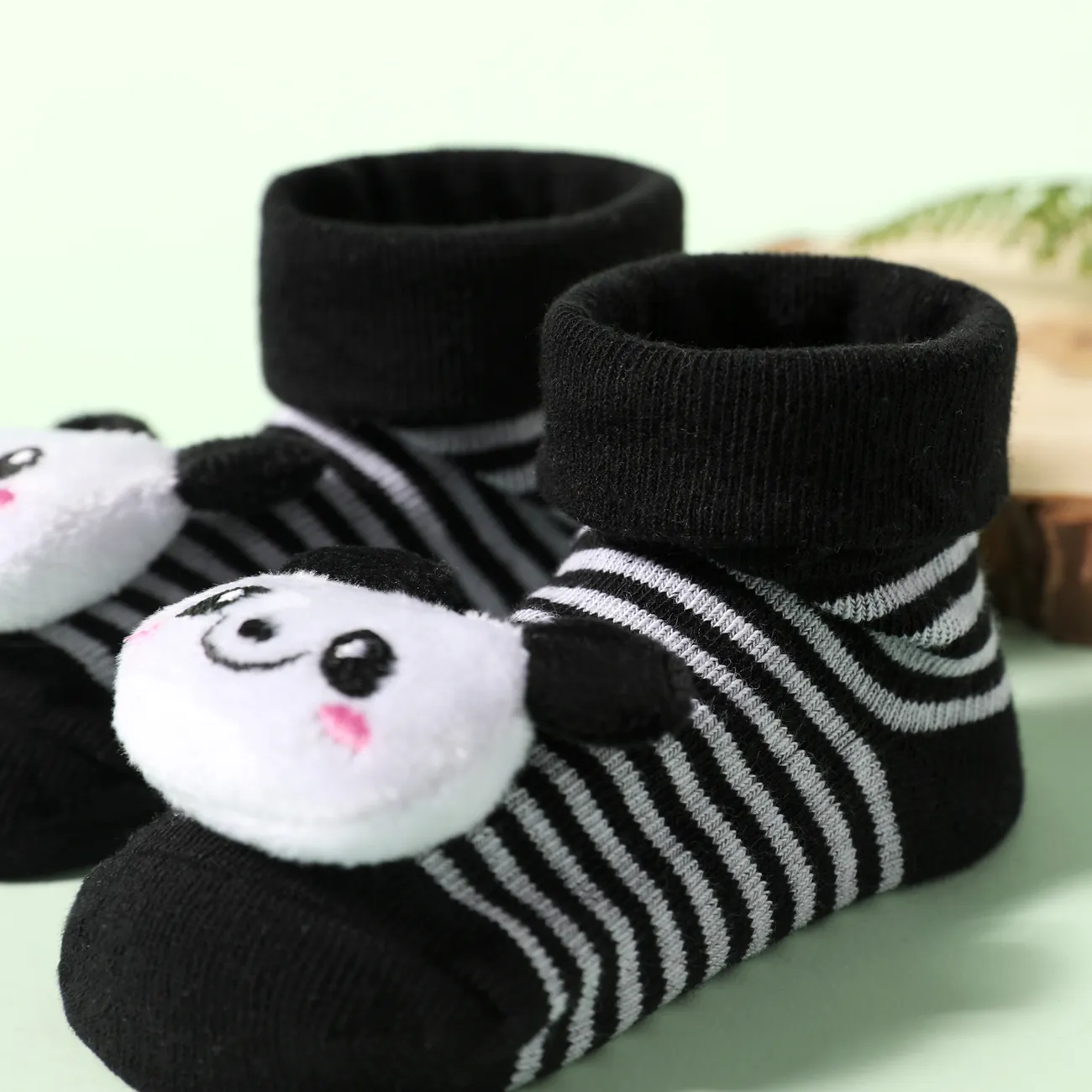 Dreidimensionale Socken der Babykarikatur-Tierfrucht schwarz big image 1