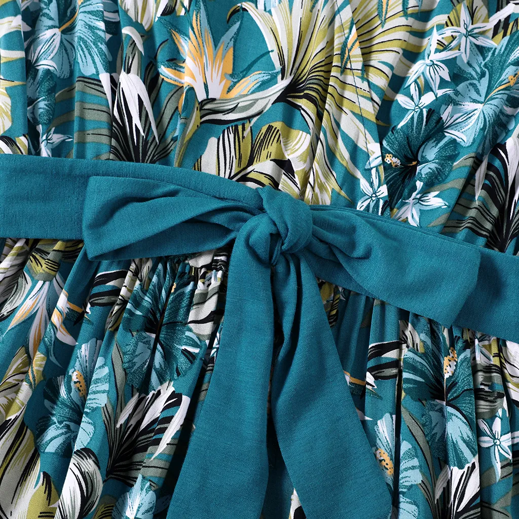 Family Matching All Over Floral Print Blue V Neck Ruffle Dresses and Short-sleeve Splicing T-shirts Sets  big image 15