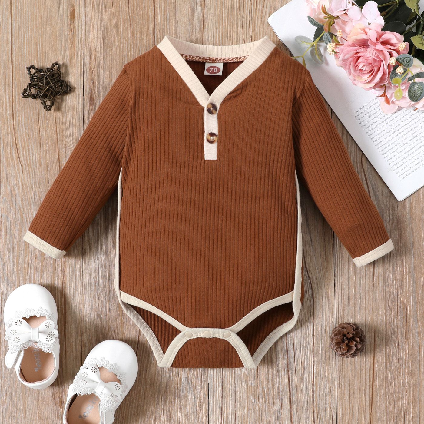 

Baby Boy/Girl Solid Ribbed V Neck Button Long-sleeve Romper