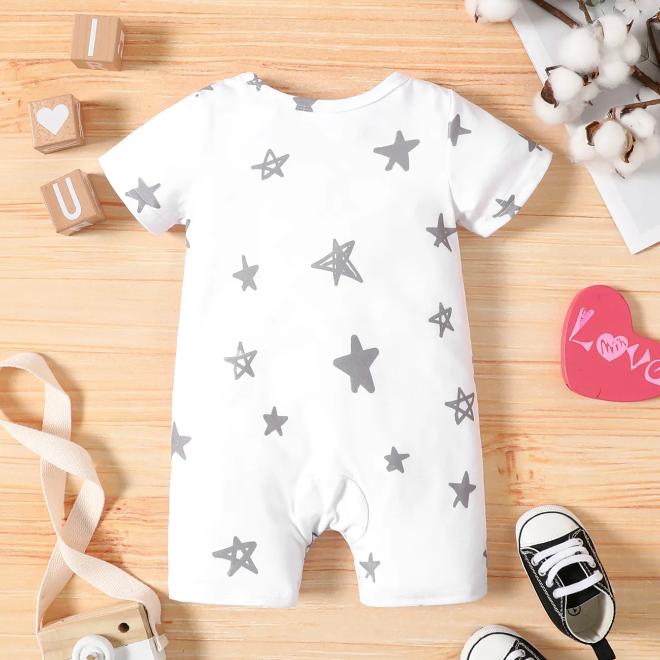 Baby Boy/Girl Love Heart and Letter Print All Over Stars Short-sleeve Romper White big image 1