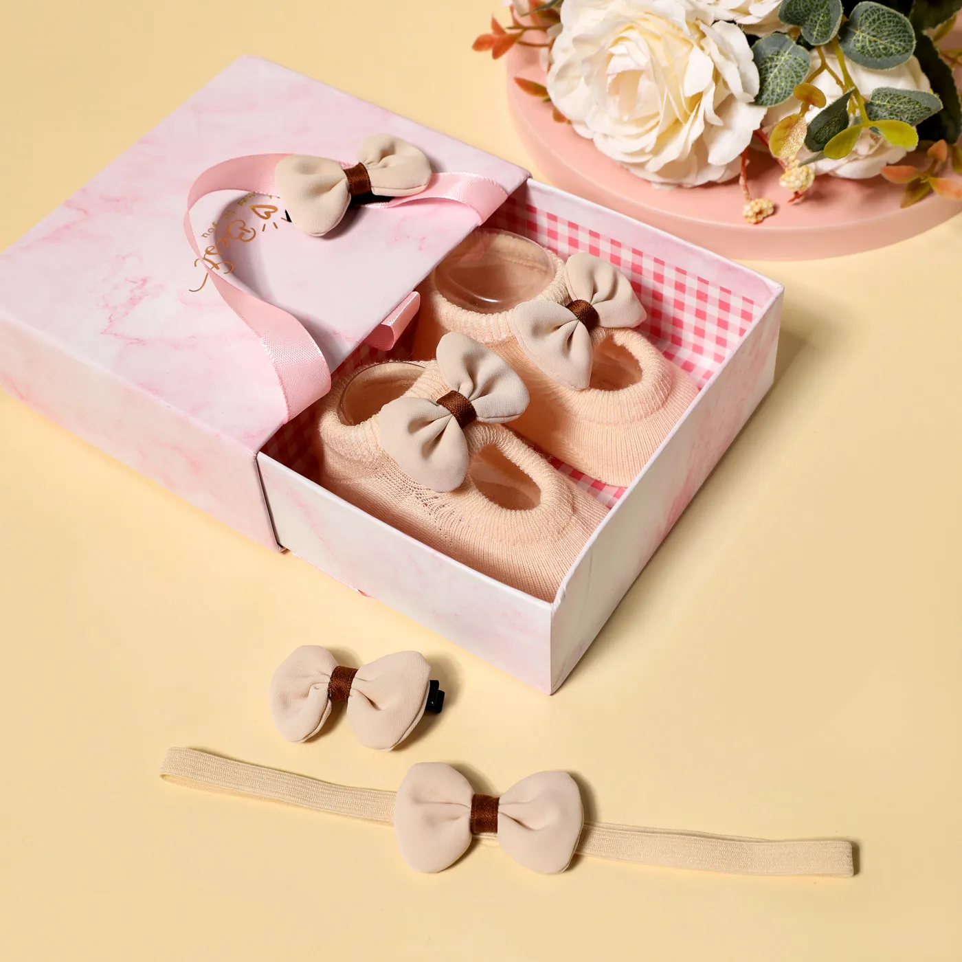 3-pack Baby Bow Decor Socks and Headband and Hair Clip Set Beige