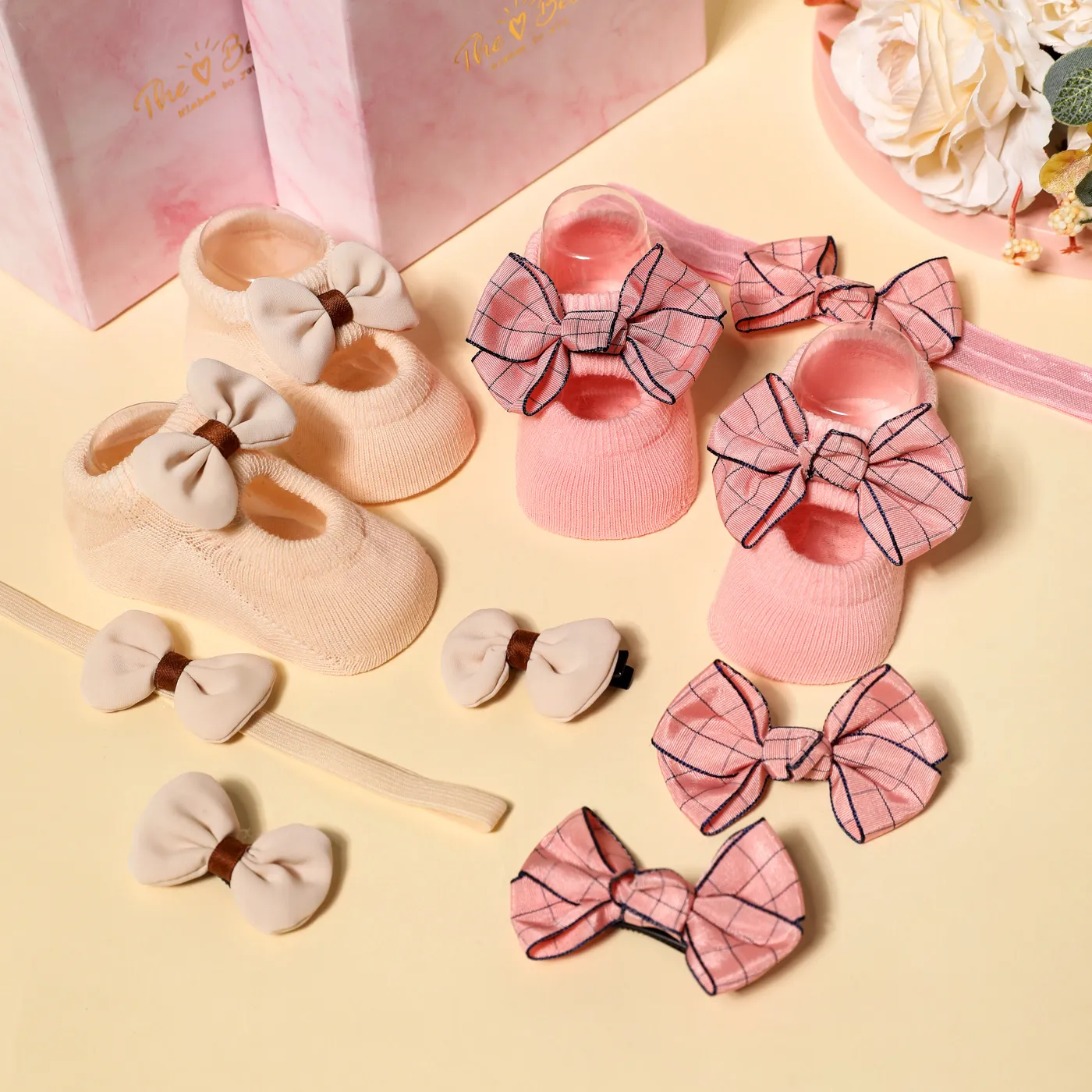 3-pack Baby Bow Decor Socks and Headband and Hair Clip Set  image 3