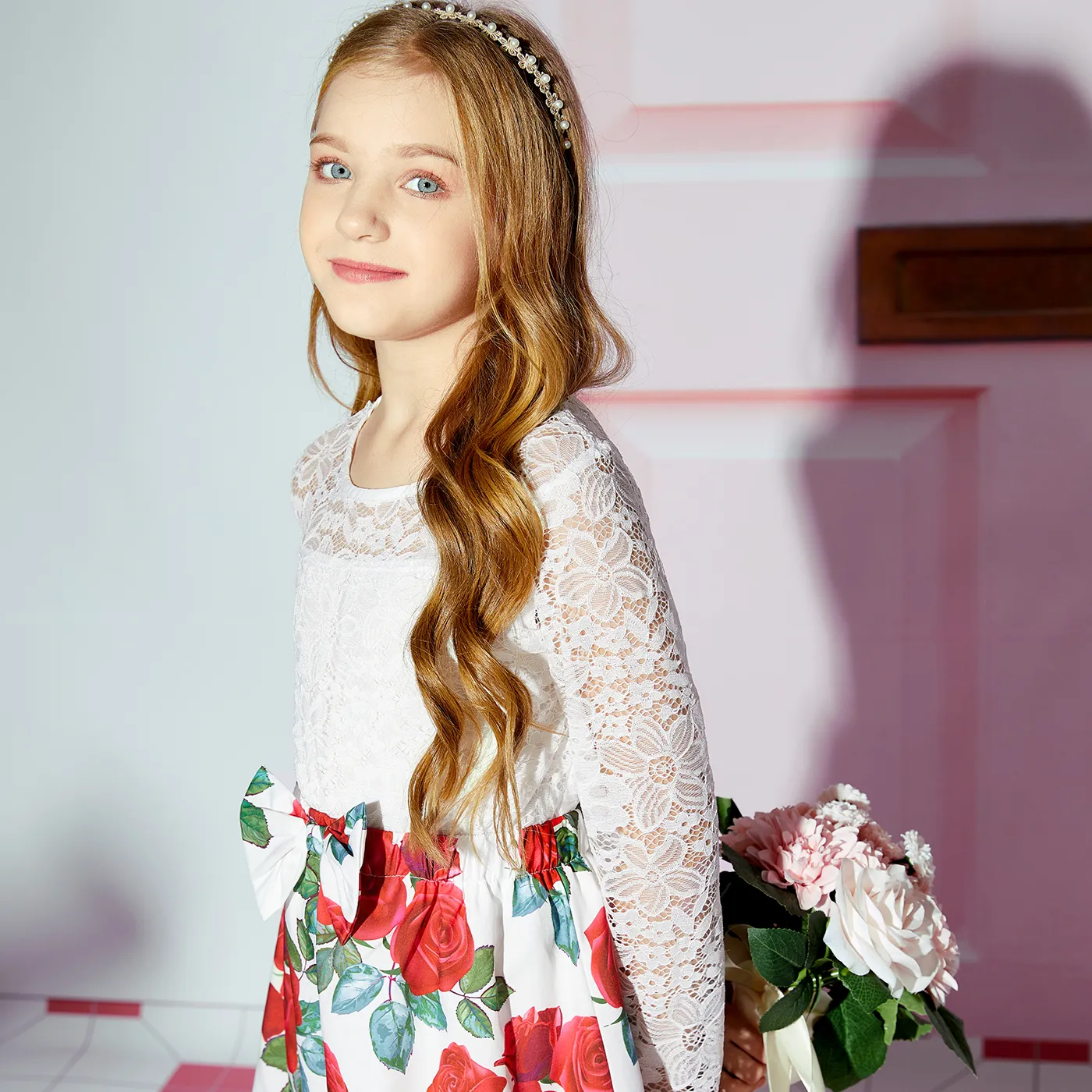 2-piece Kid Girl Lace Design Long-sleeve Tee and Bowknot Design Floral Print Skirt Set White image 5