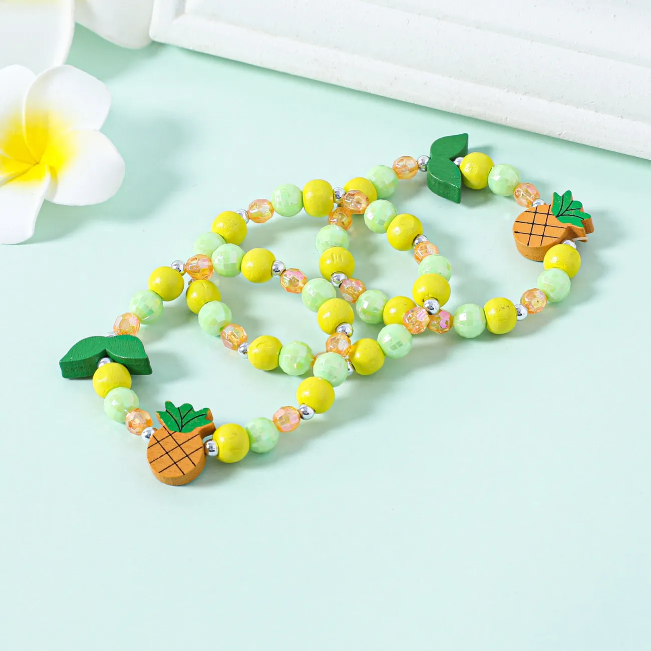 Pacote com 3 pulseiras de contas com decoração de unicórnio abacaxi para meninas Amarelo big image 1