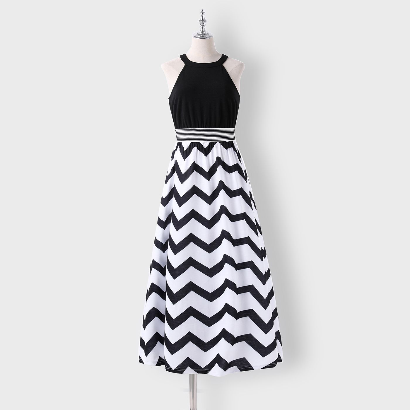 Family Matching Black Halter Neck Off Shoulder Splicing Chevron Striped Maxi Dresses And Short-sleeve T-shirts Sets