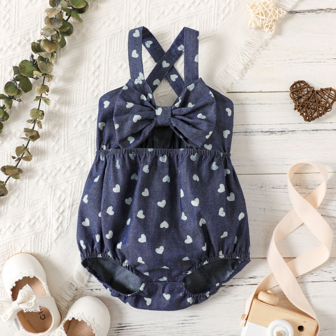 

Baby Girl All Over Love Heart Print Imitation Denim Bowknot Hollow out Sleeveless Romper