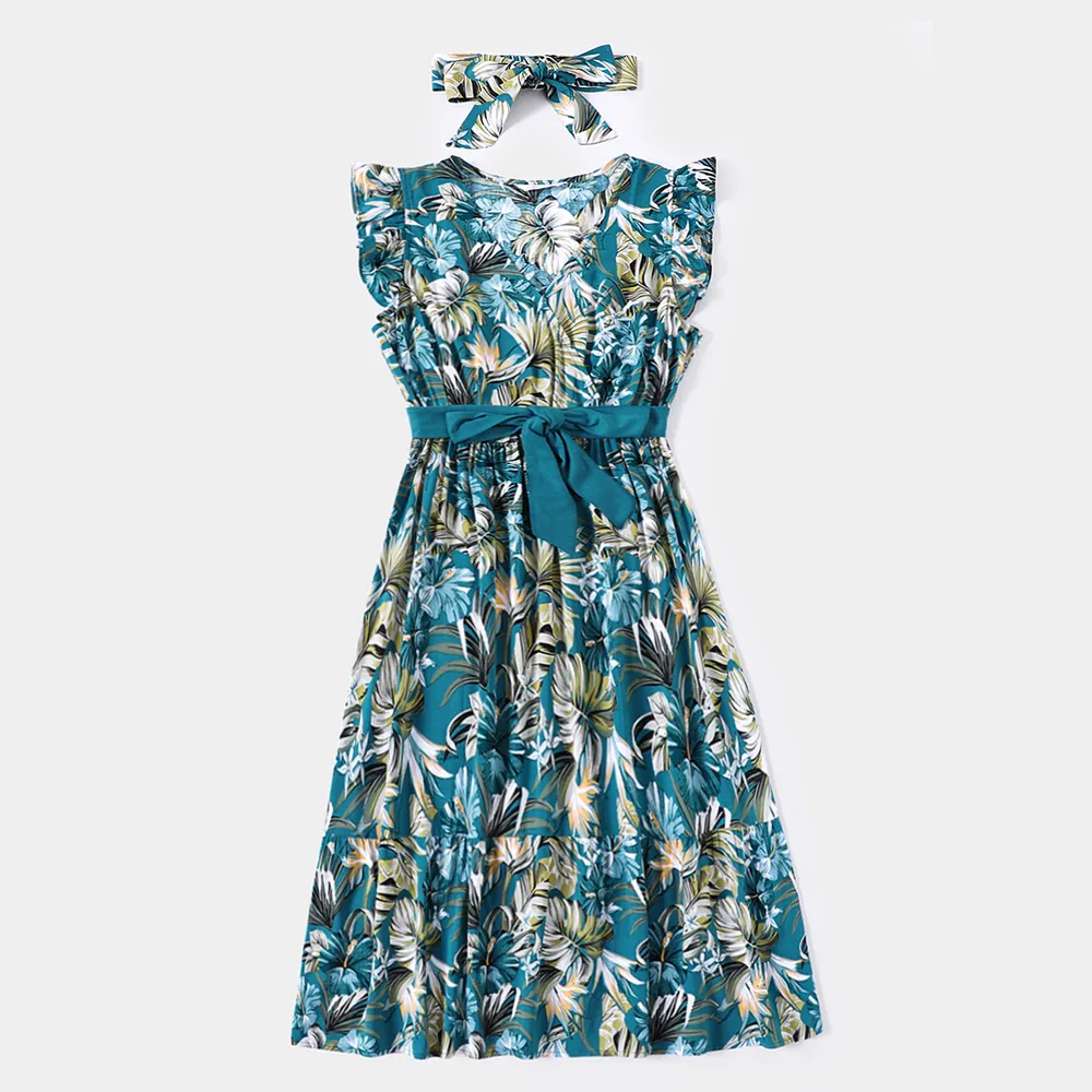 Family Matching All Over Floral Print Blue V Neck Ruffle Dresses and Short-sleeve Splicing T-shirts Sets big image 6