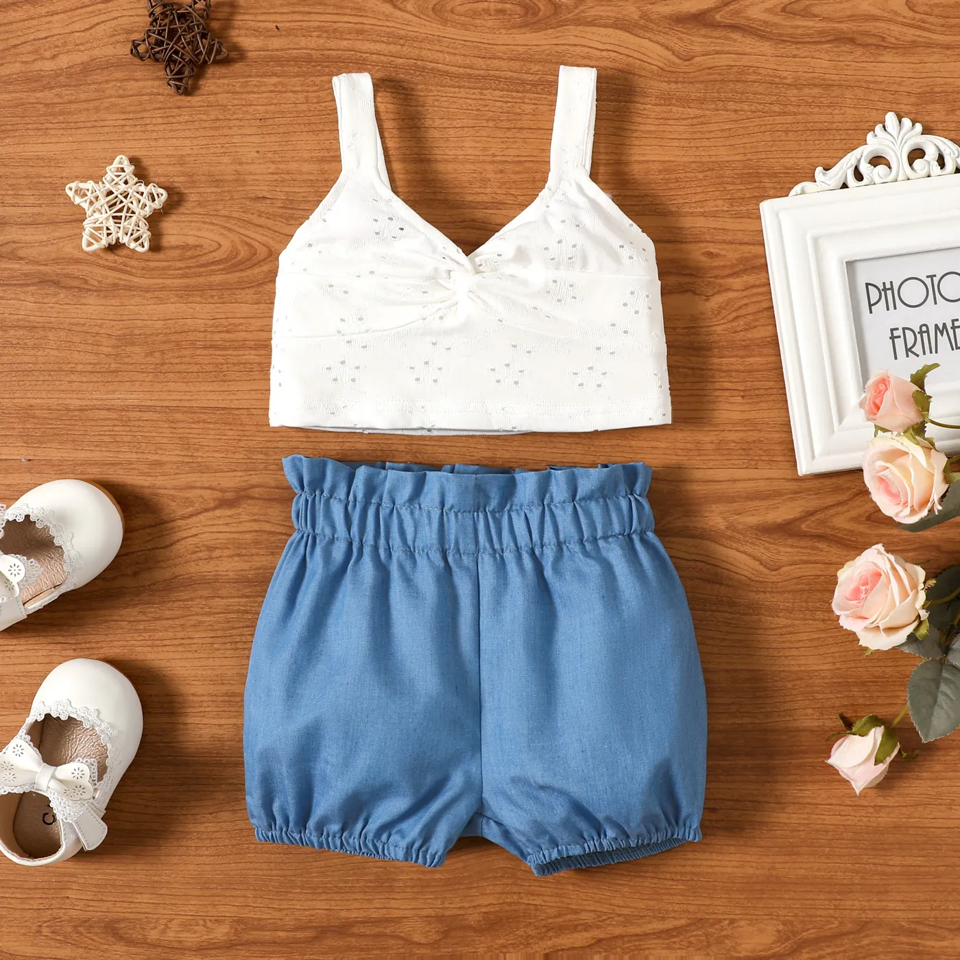 2pcs Baby Girl V Neck Twist Knot Sleeveless Tank Crop Top and Shorts Set  big image 1