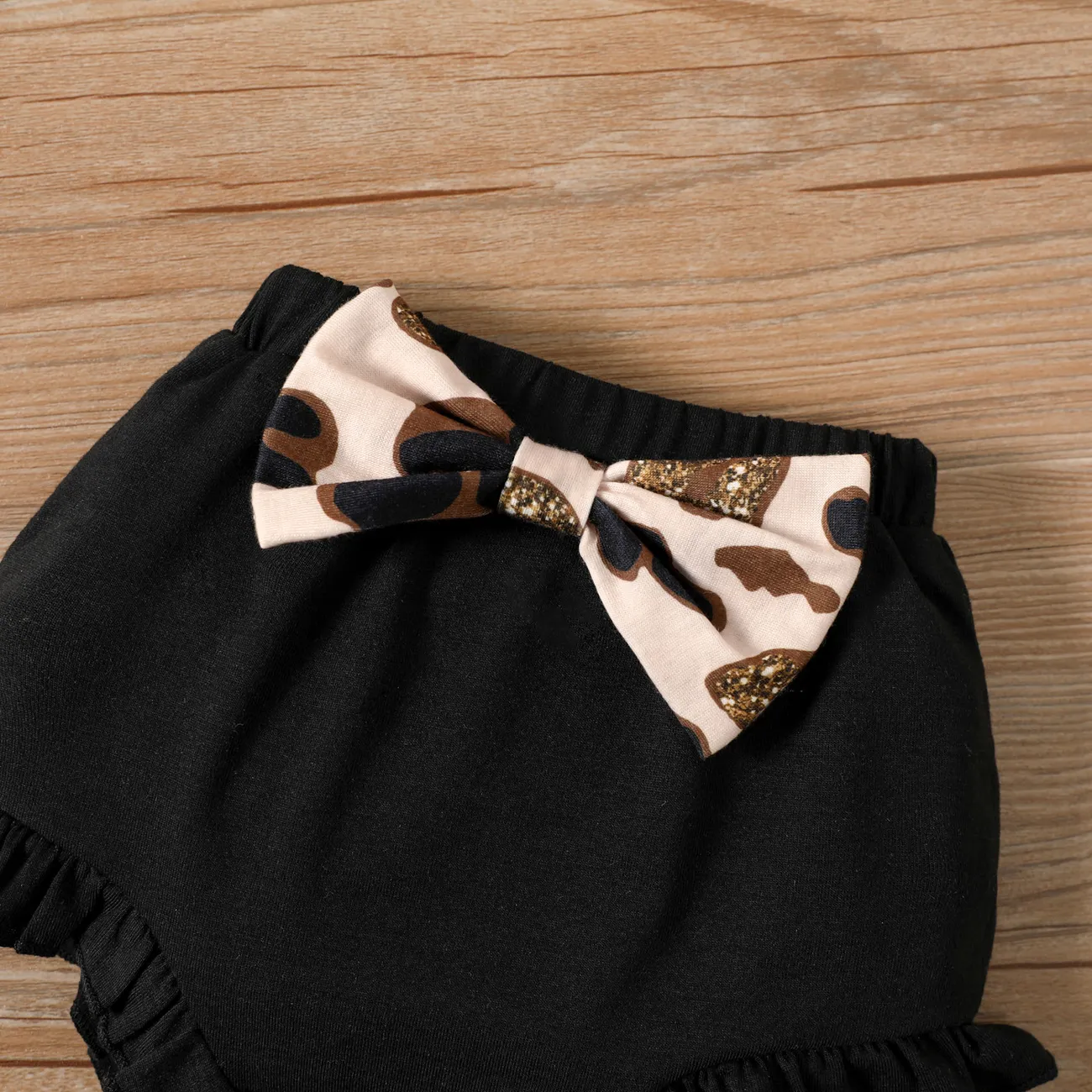 3pcs Baby Girl Leopard Sleeveless Top and Bowknot Shorts with Headband Set Black big image 1