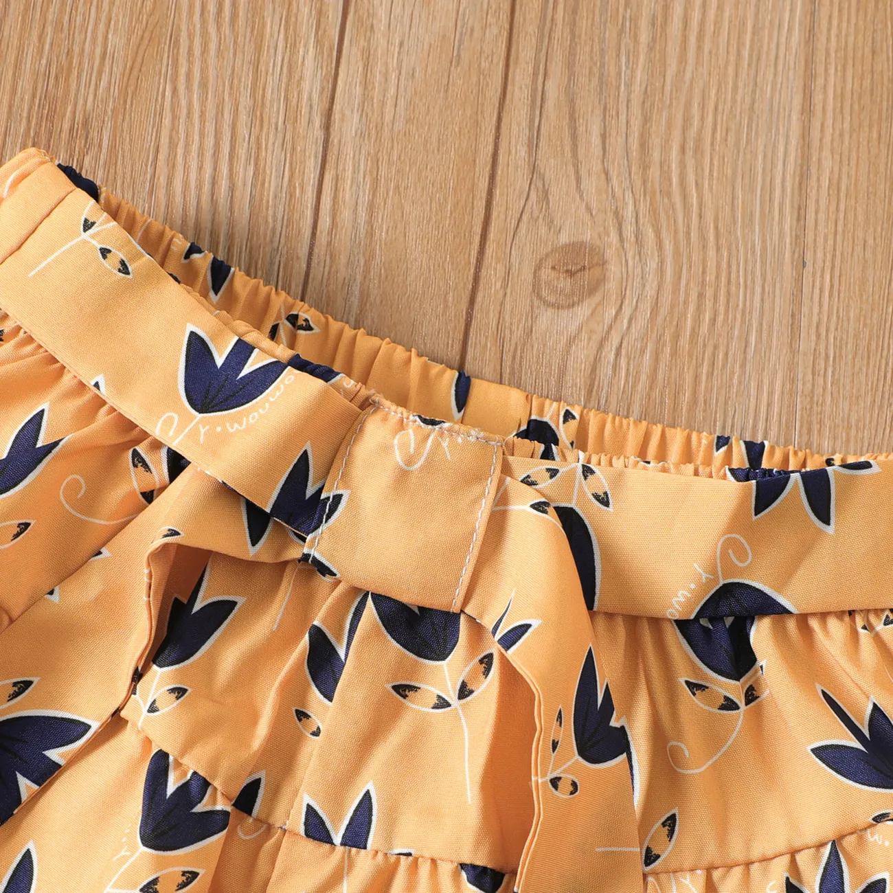 2pcs Kid Girl Bowknot Design Sleeveless Tee and Allover Print Shorts Set Yellow big image 1