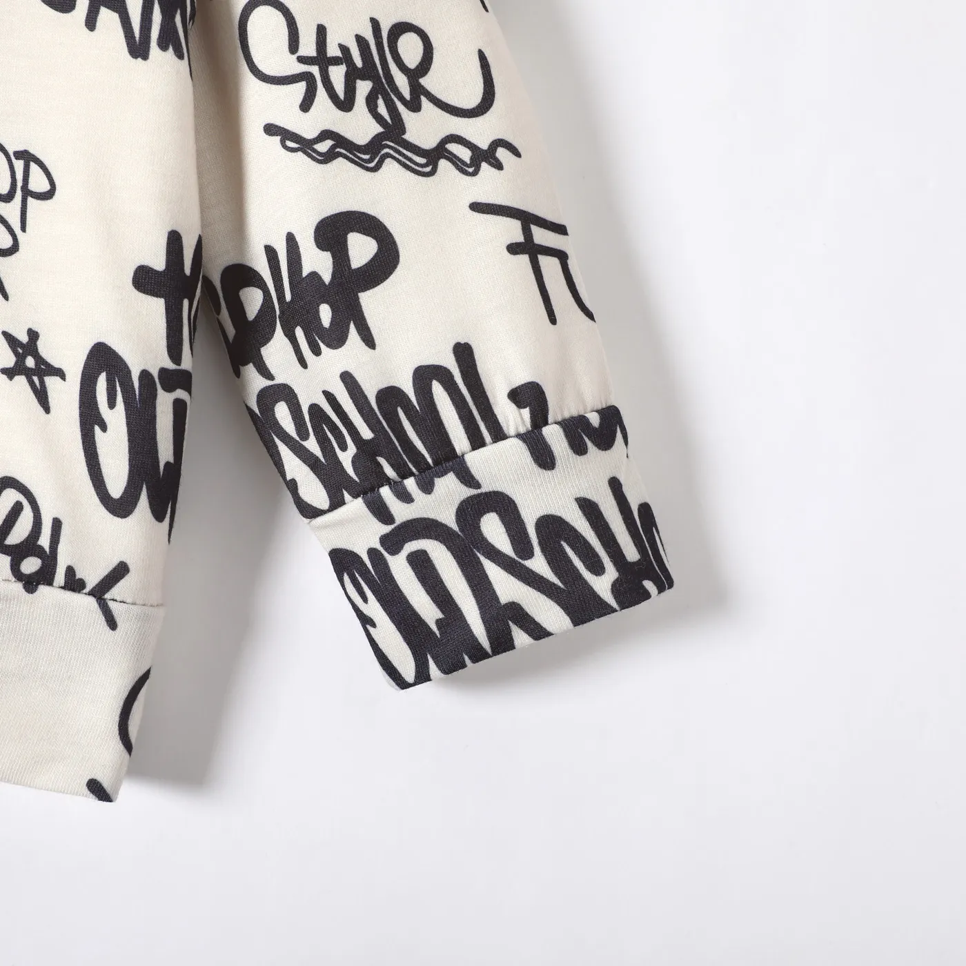 2pcs Baby Boy 95% Cotton Denim Ripped Jeans and All Over Graffiti Letter Print Long-sleeve Hoodie Set Color block image 4