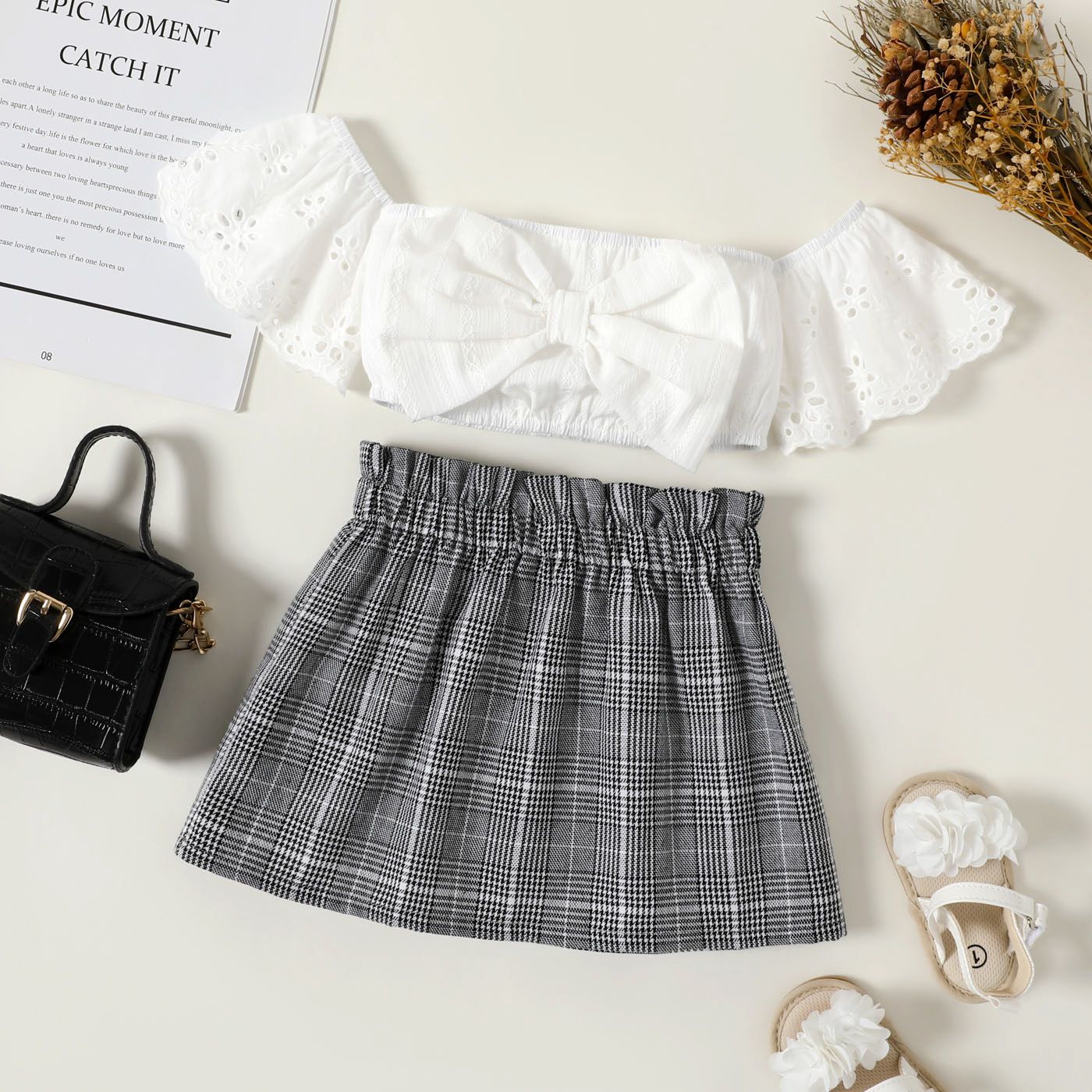 

2pcs Baby Girl 100% Cotton Plaid Skirt and Ruffle-sleeve Bowknot Crop Top Set