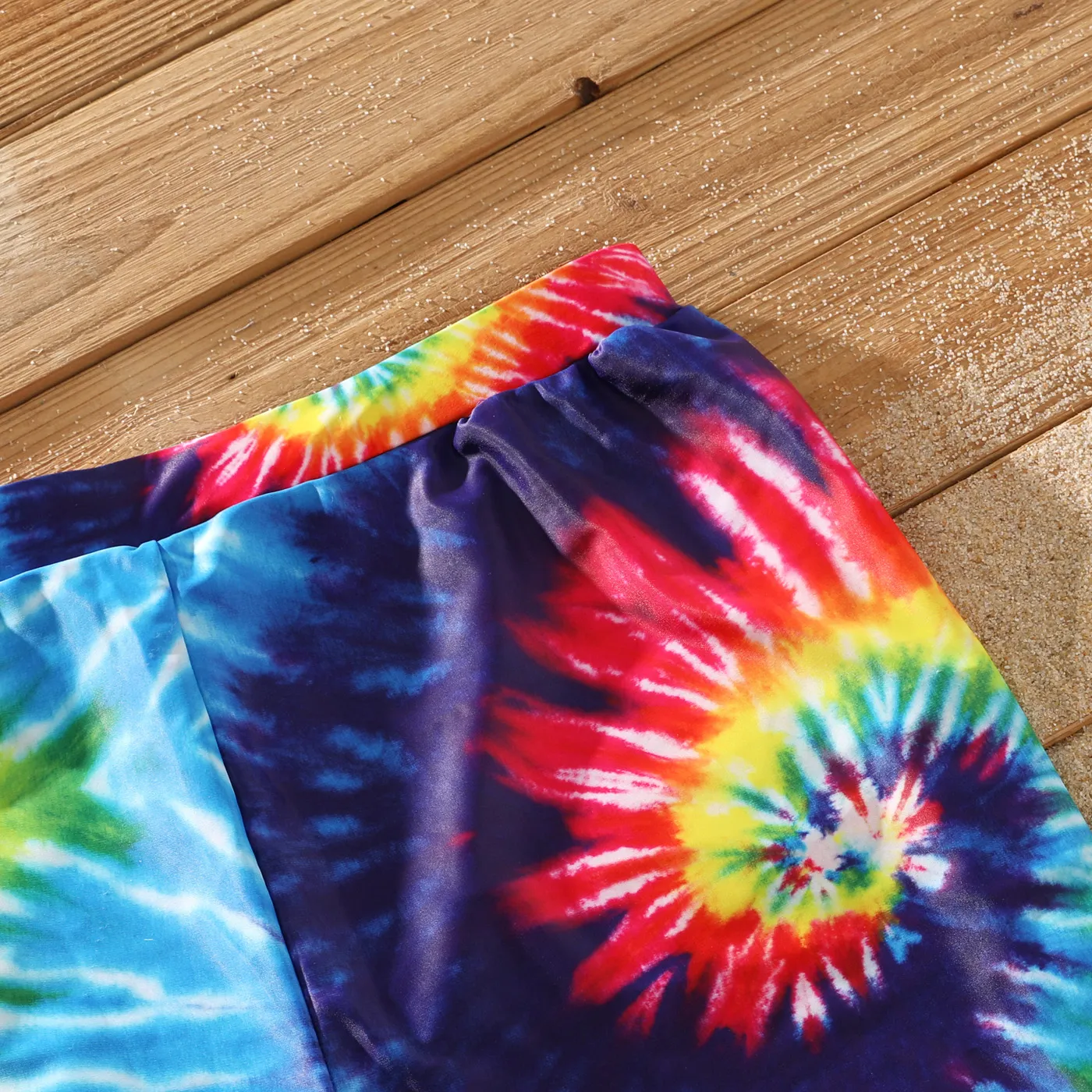 Family Matching Tie Dye Tank Crop Top Bikini Set Swimwear and Swim Trunks Shorts  image 4