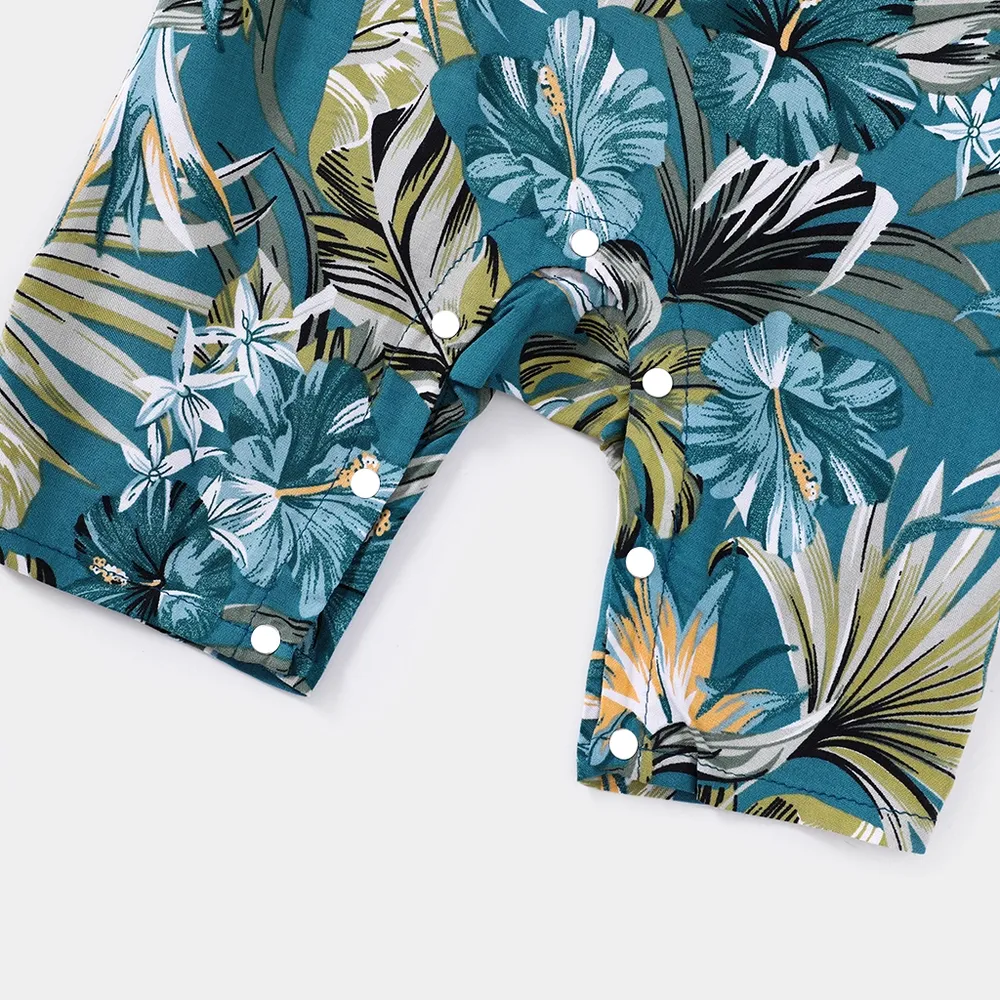 Family Matching All Over Floral Print Blue V Neck Ruffle Dresses and Short-sleeve Splicing T-shirts Sets big image 4