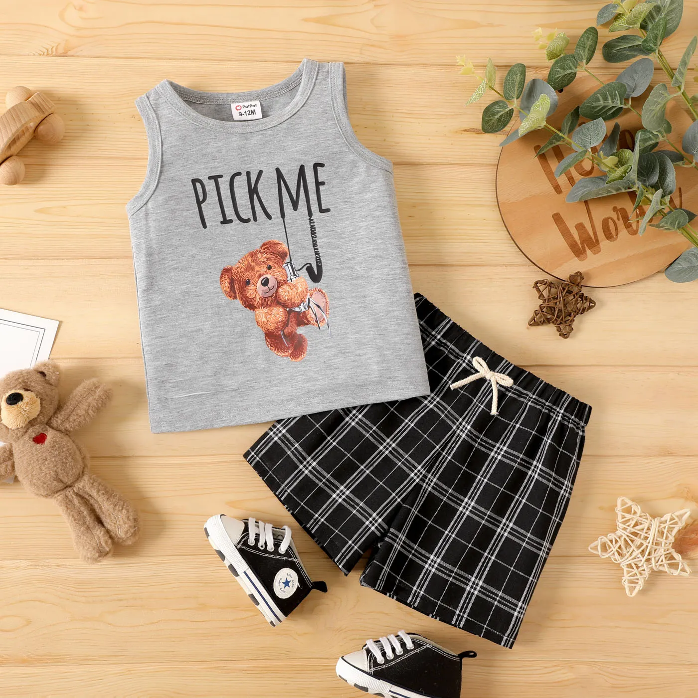 

2pcs Baby Boy Cartoon Bear Print Tank Top and Plaid Shorts Set