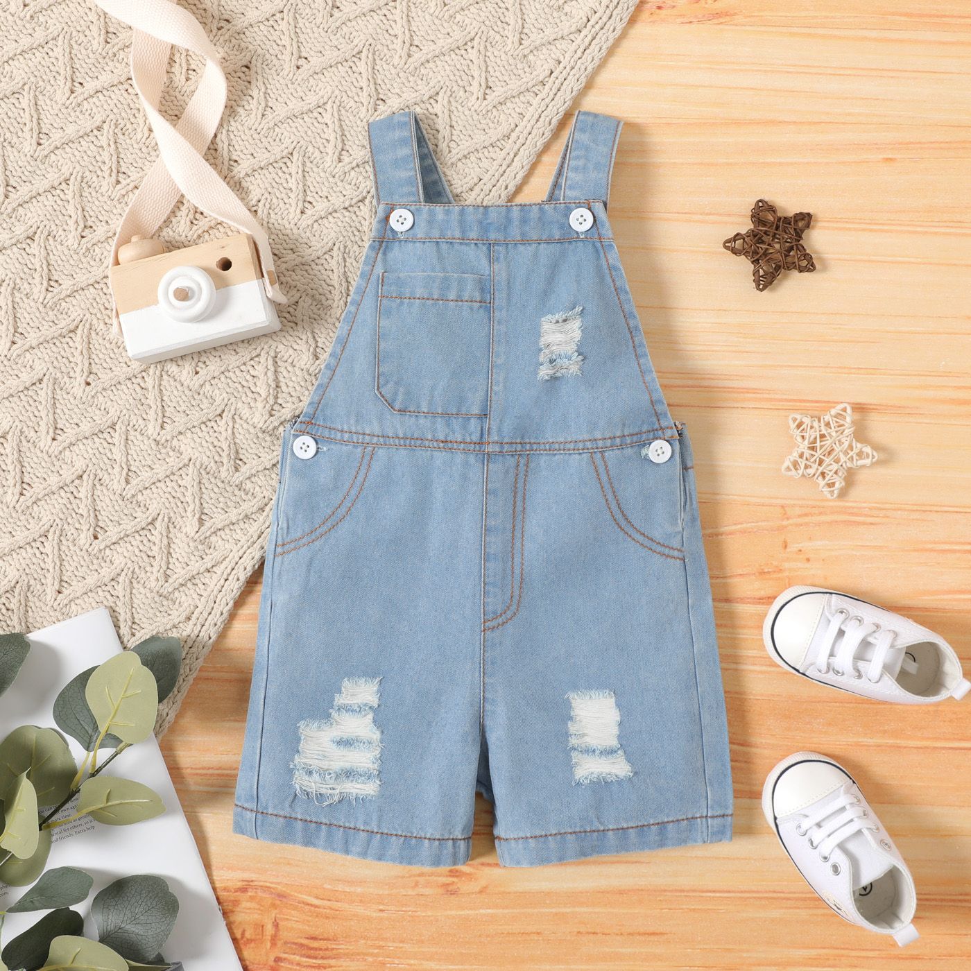 

Baby Girl Button Design Ripped Denim Overalls Shorts