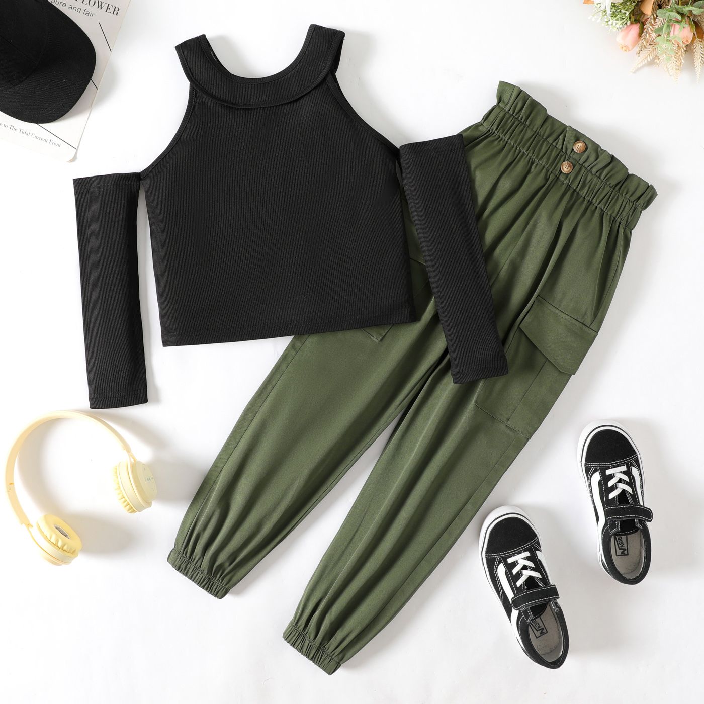 

2pcs Kid Girl Cold Shoulder Long-sleeve Black Tee and Pocket Design Paperbag Pants Set