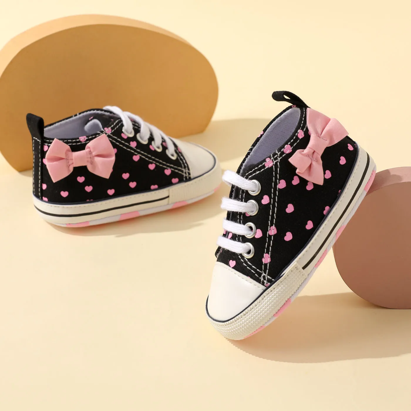 Baby / Toddler Heart Pattern Bow Back Prewalker Shoes Pink image 2