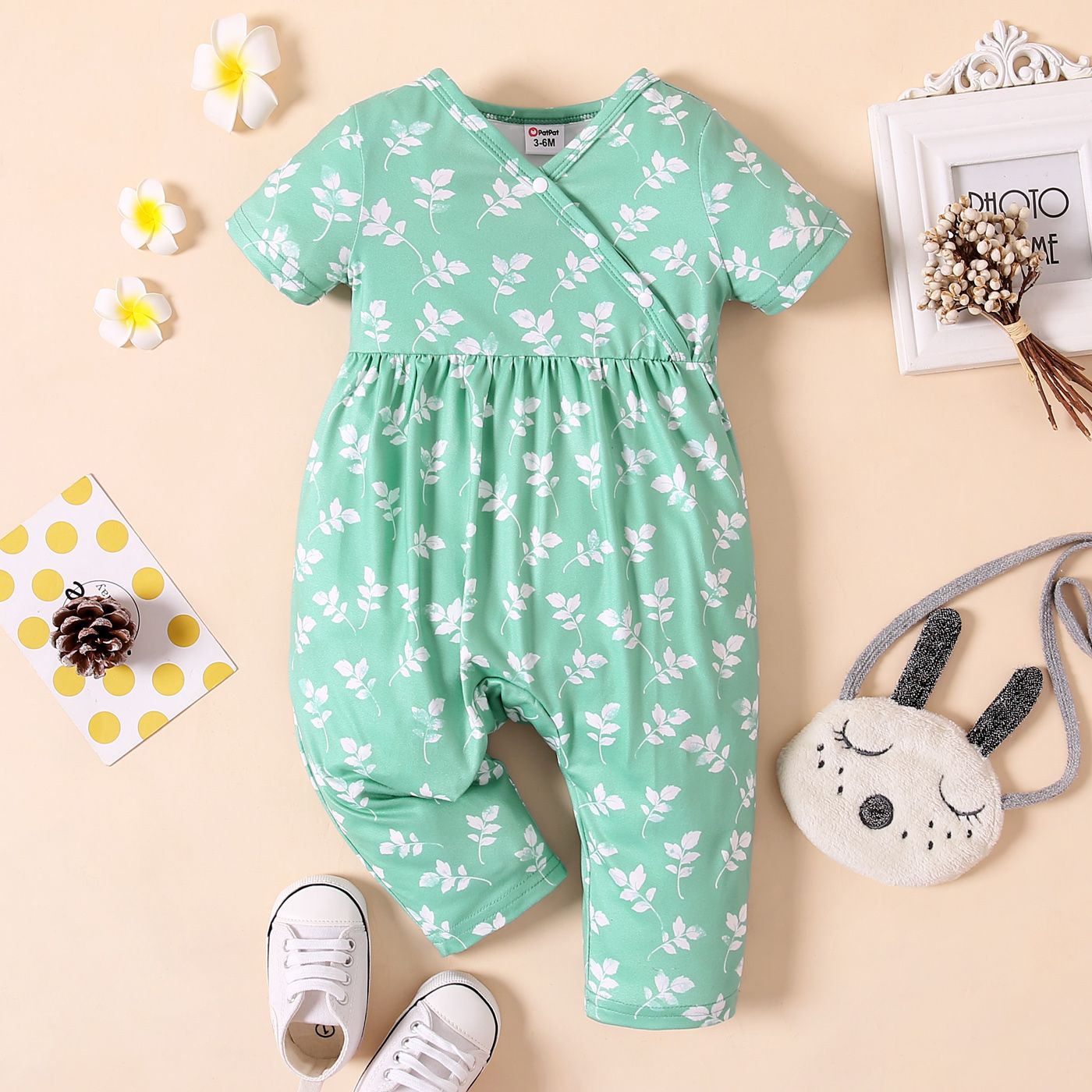 Baby Girl All Over Floral Print V Neck Short-sleeve Snap-up Jumpsuit