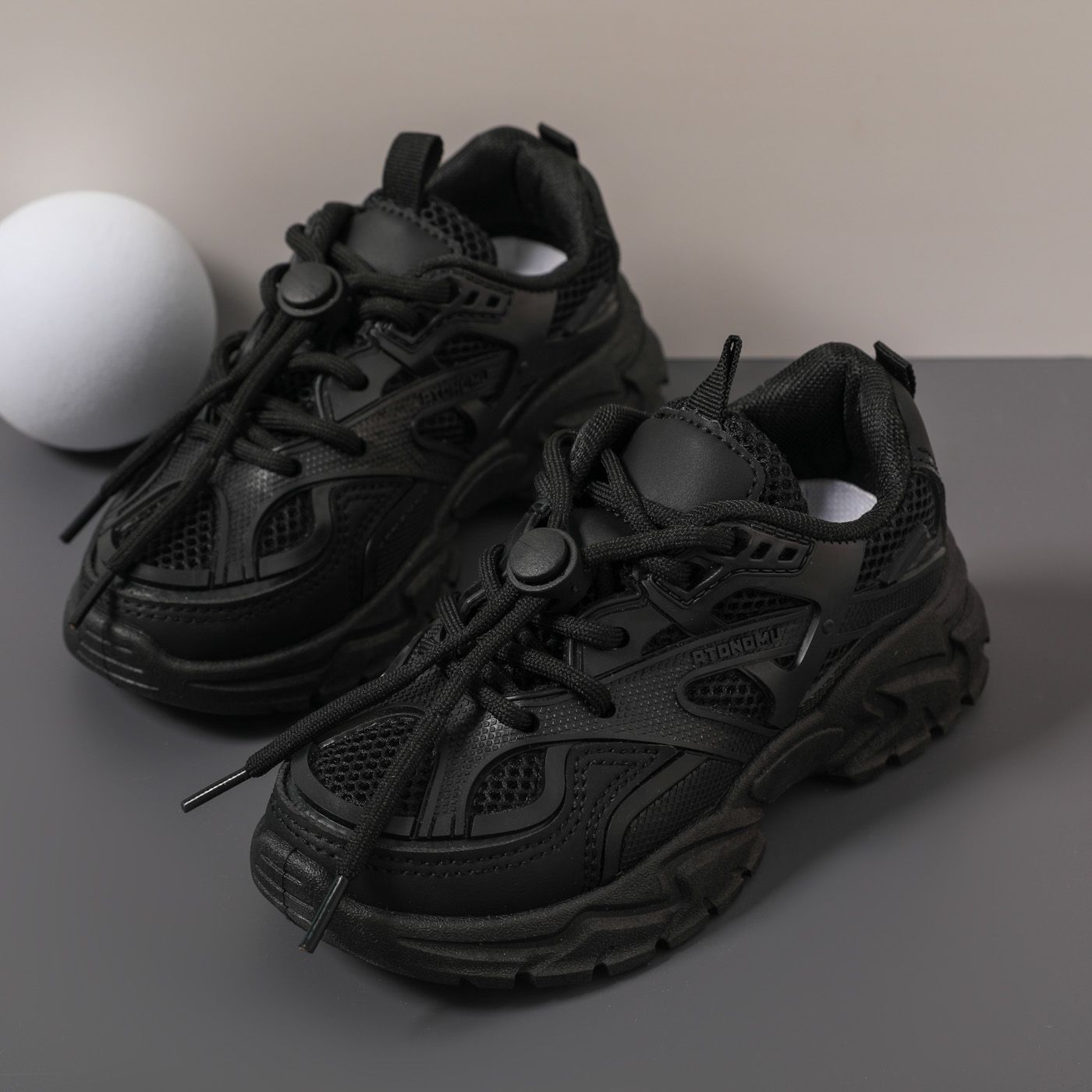 

Toddler / Kid Solid Mesh Panel Casual Shoes