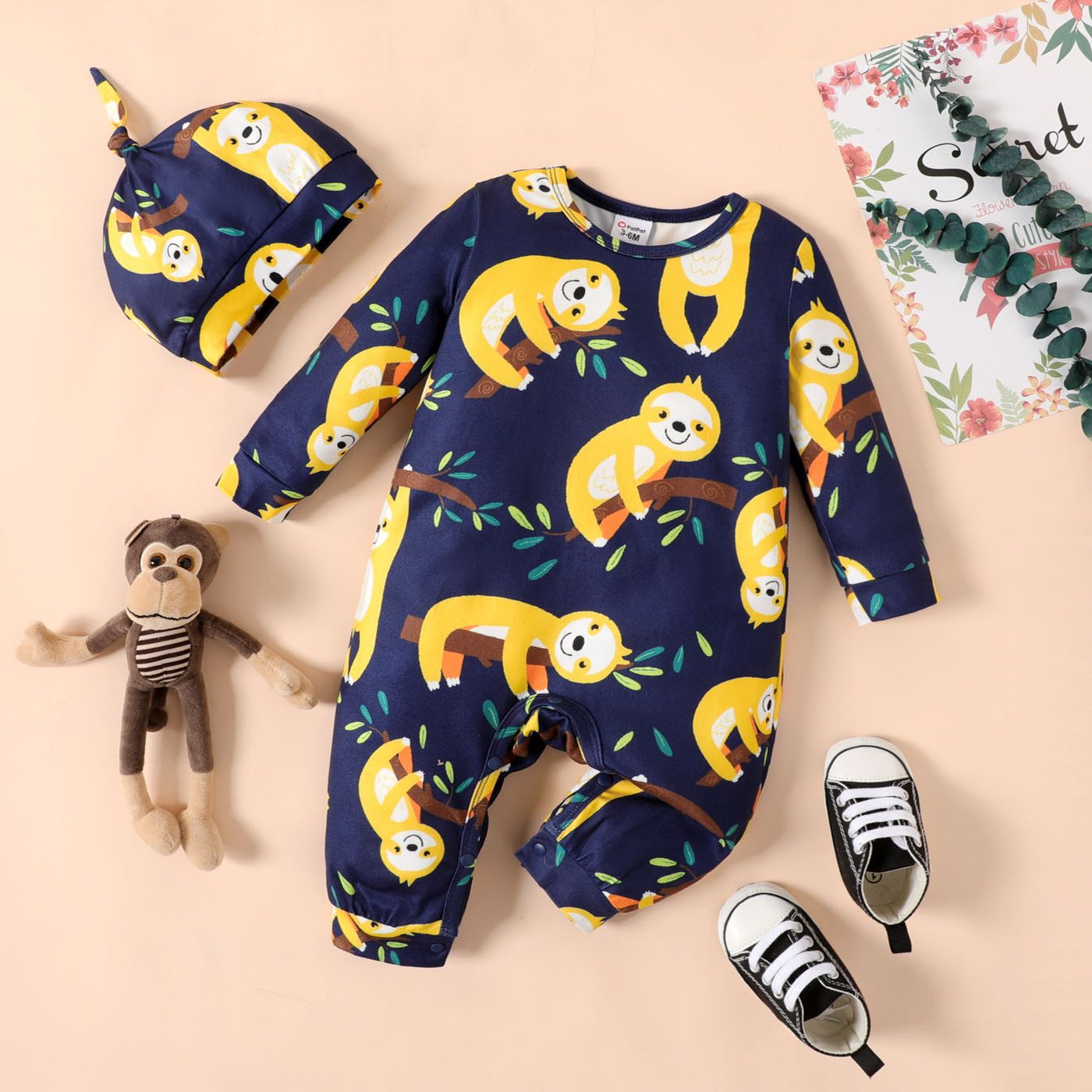 

2pcs Baby Boy Allover Cartoon Sloth Print Long-sleeve Jumpsuit with Hat Set