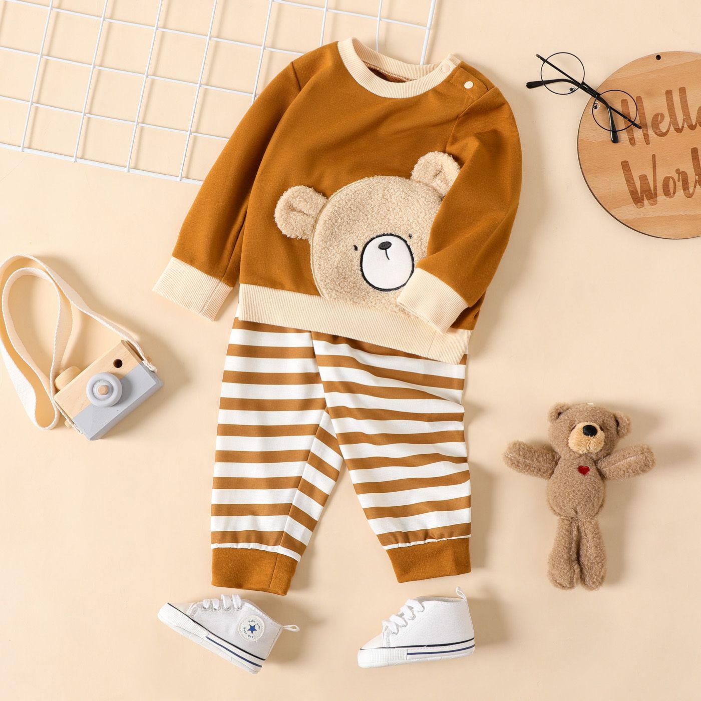 

2pcs Baby Boy Cartoon Bear Pattern Long-sleeve Pullover and Striped Pants Set